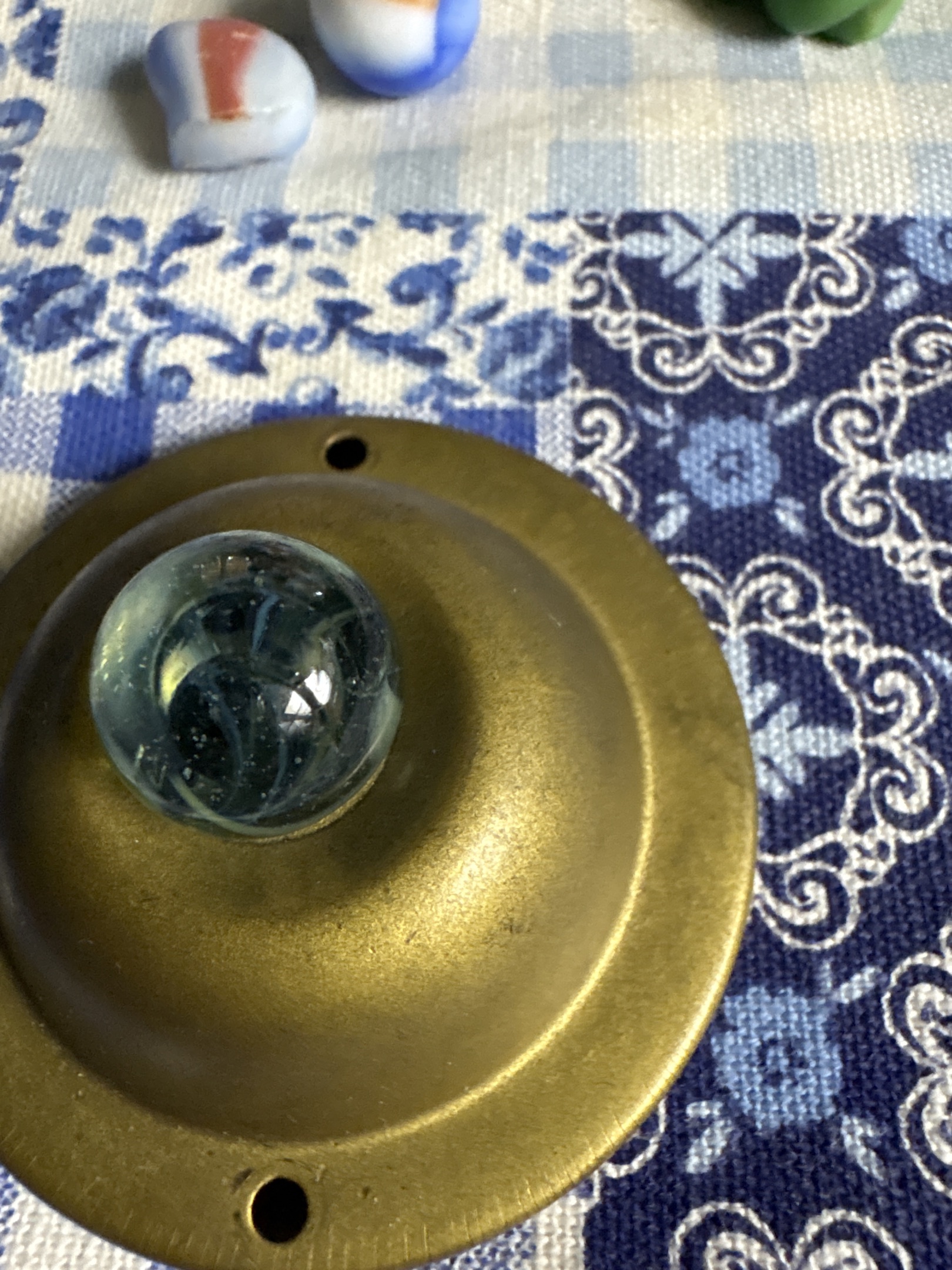 Transparent Blue Swirl by Christensen Agate Company, identification view
