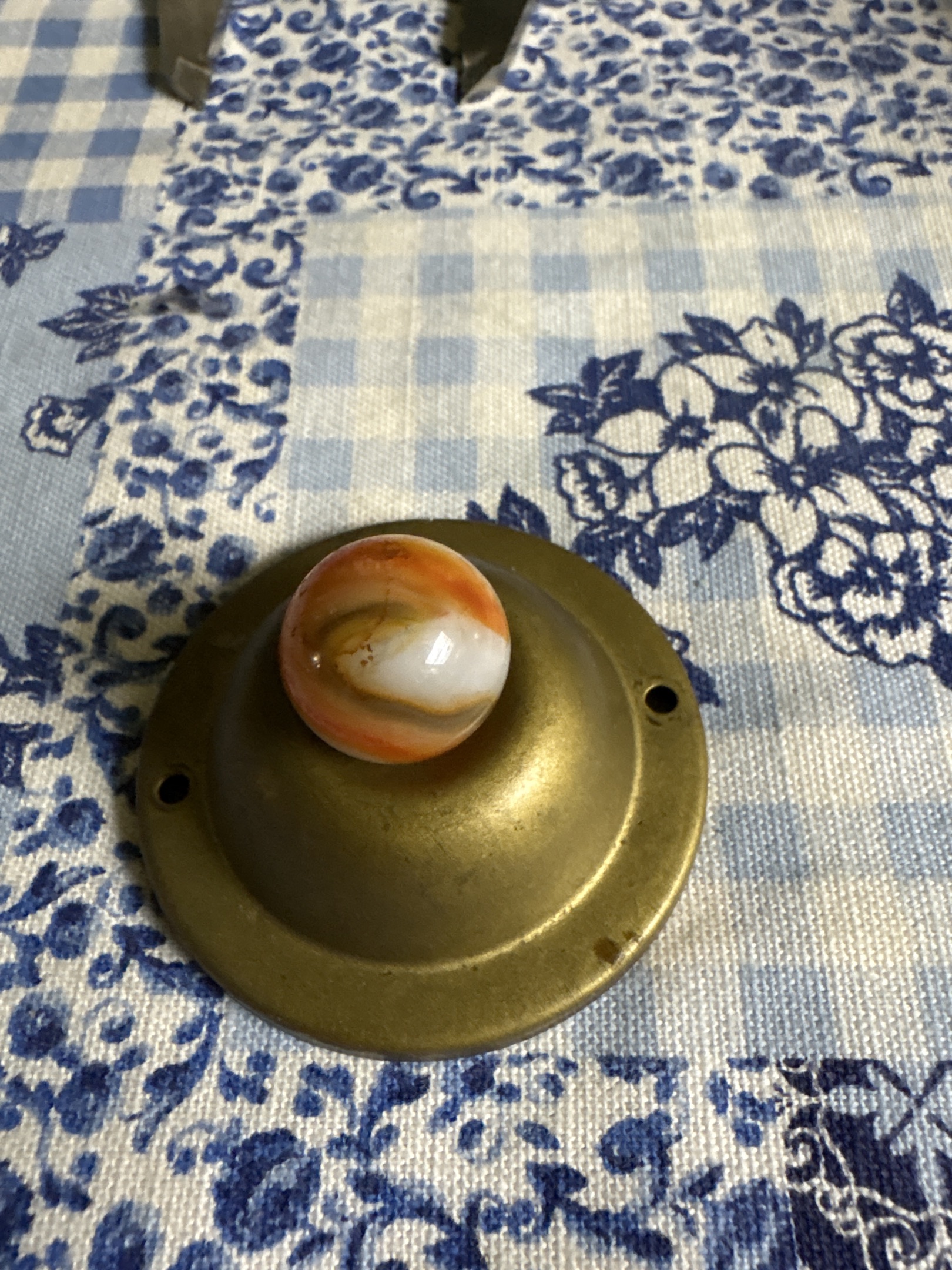 Peach and Brown Flame Swirl by Christensen Agate Company, identification view
