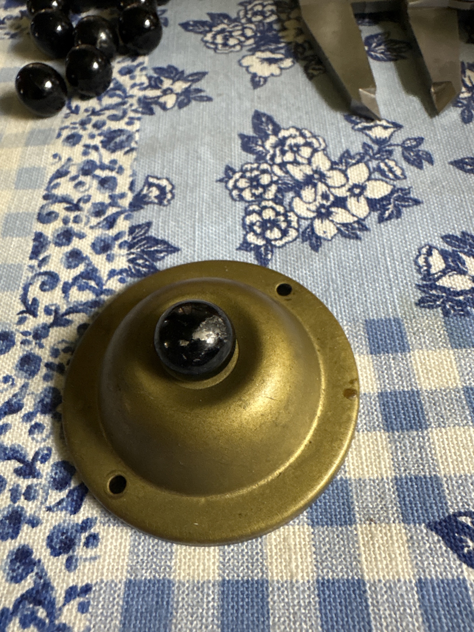 Opaque Black Peewee by Akro Agate