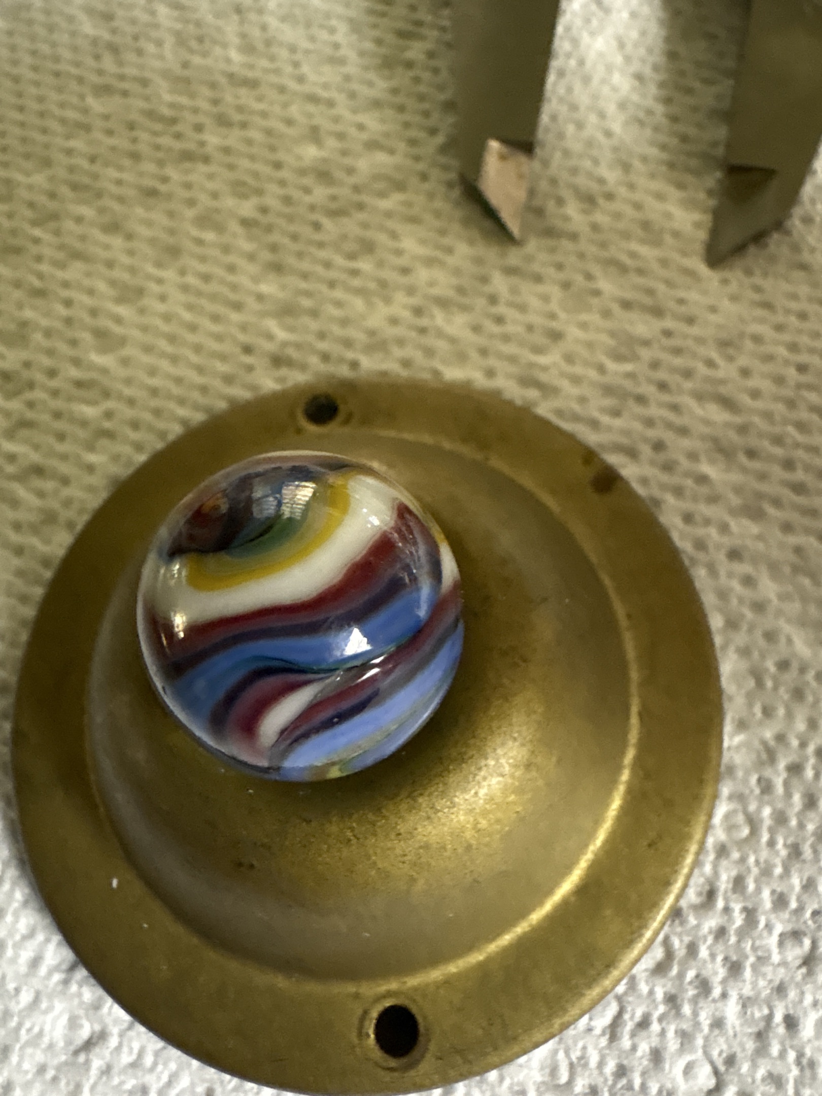 Tri-Color Special - Blue, Red and Yellow Egg Yolk Special by Akro Agate, identification view