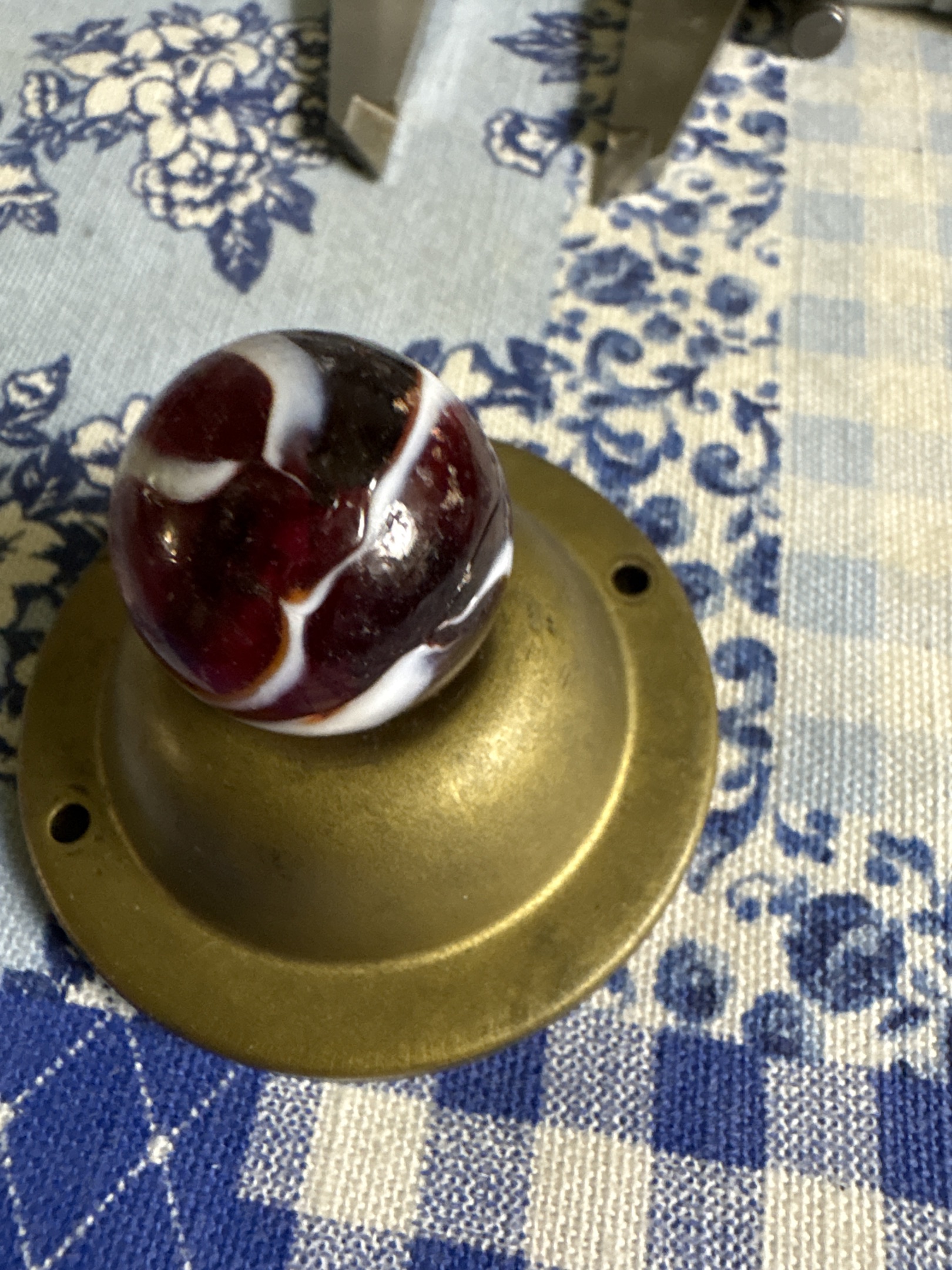 Oxblood and White Akro Patch by Akro Agate, identification view