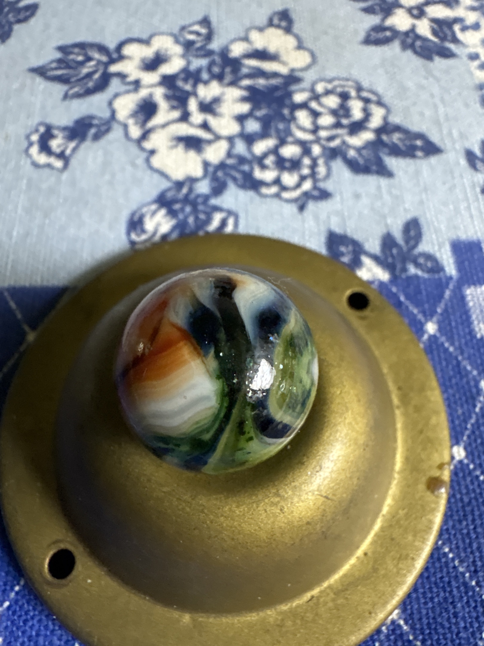 Multi-Color Swirl (Electric Orange, Green, and White) by Christensen Agate Company, identification view