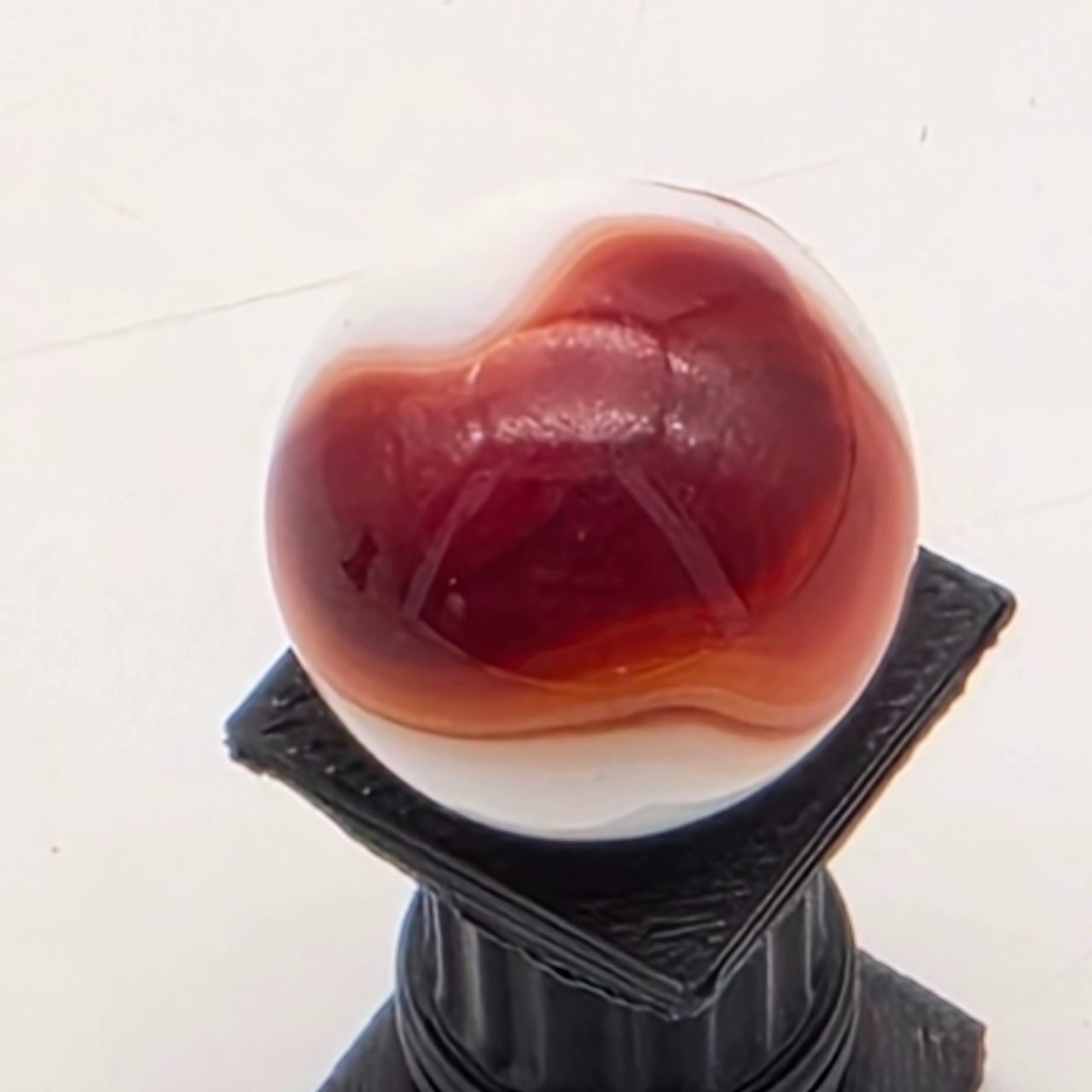 Peerless Patch Red by Peltier Glass, identification view