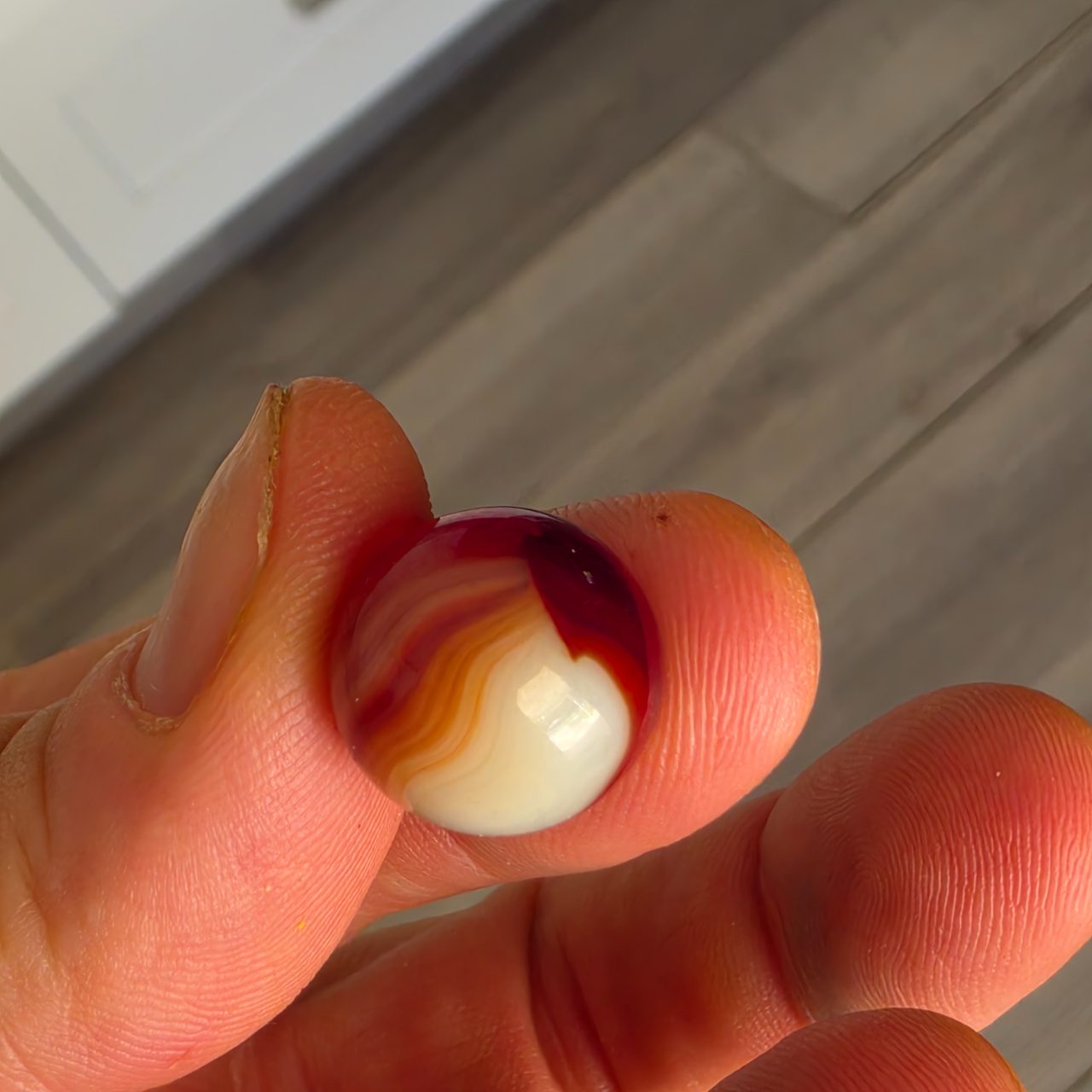 Red Special by Akro Agate, identification view