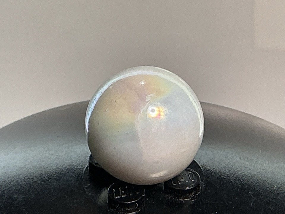 White Opal Milky by Vitro Agate, identification view