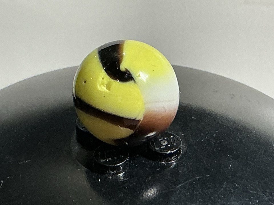 Bumblebee by Akro Agate