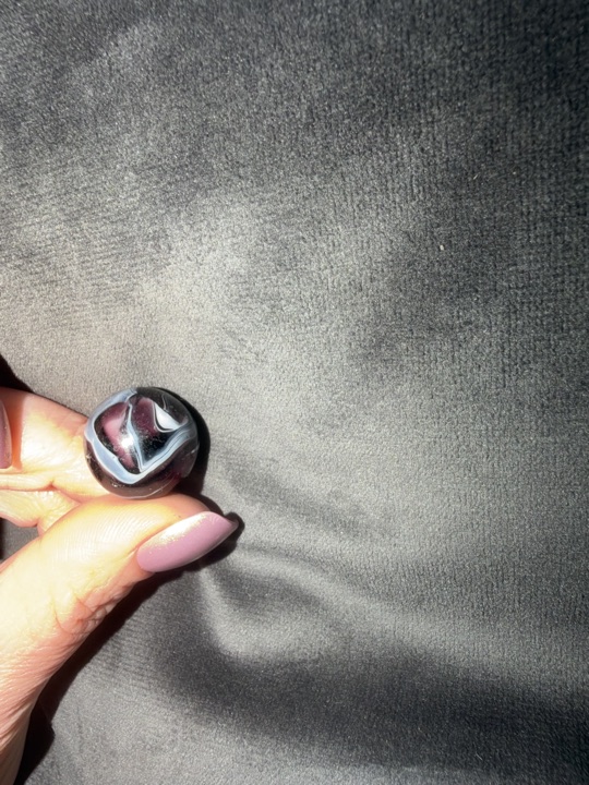 Black and White Swirl by Alley Agate, identification view