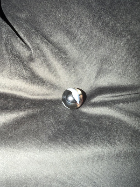 White Ribbon Clearie by Vitro Agate, identification view
