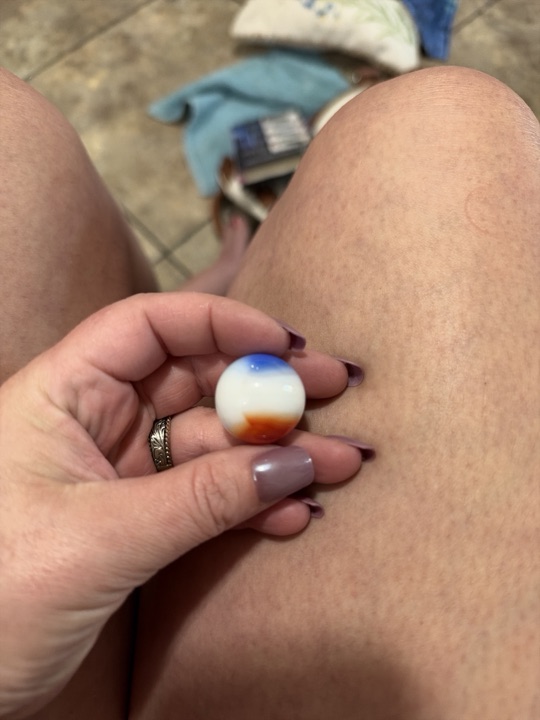 Patriotic Tri-Color Special by Akro Agate, identification view