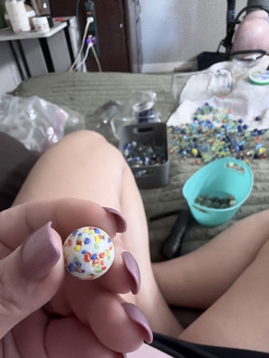 Birthday Cake Confetti by Vacor de Mexico, identification view