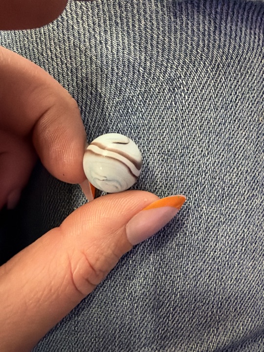 Brown and White Swirl by Alley Agate, identification view