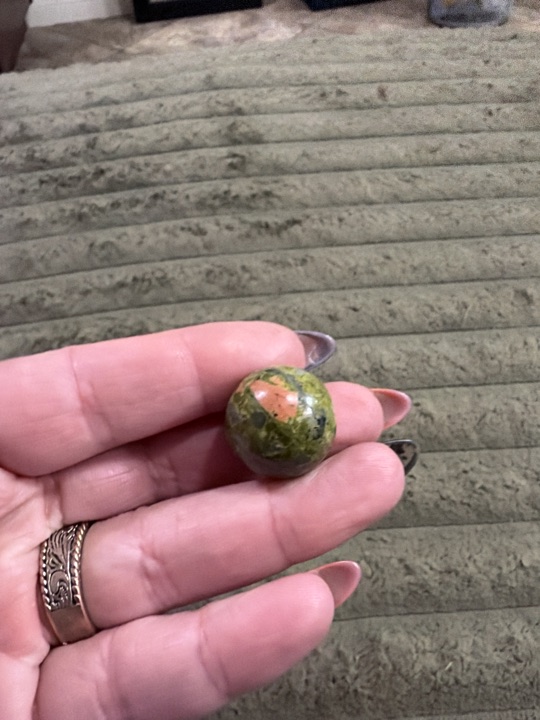 Unakite by Generic - Modern Lapidary (China / India), identification view