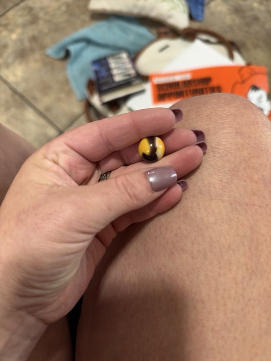 Egg Yolk Special by Akro Agate, identification view