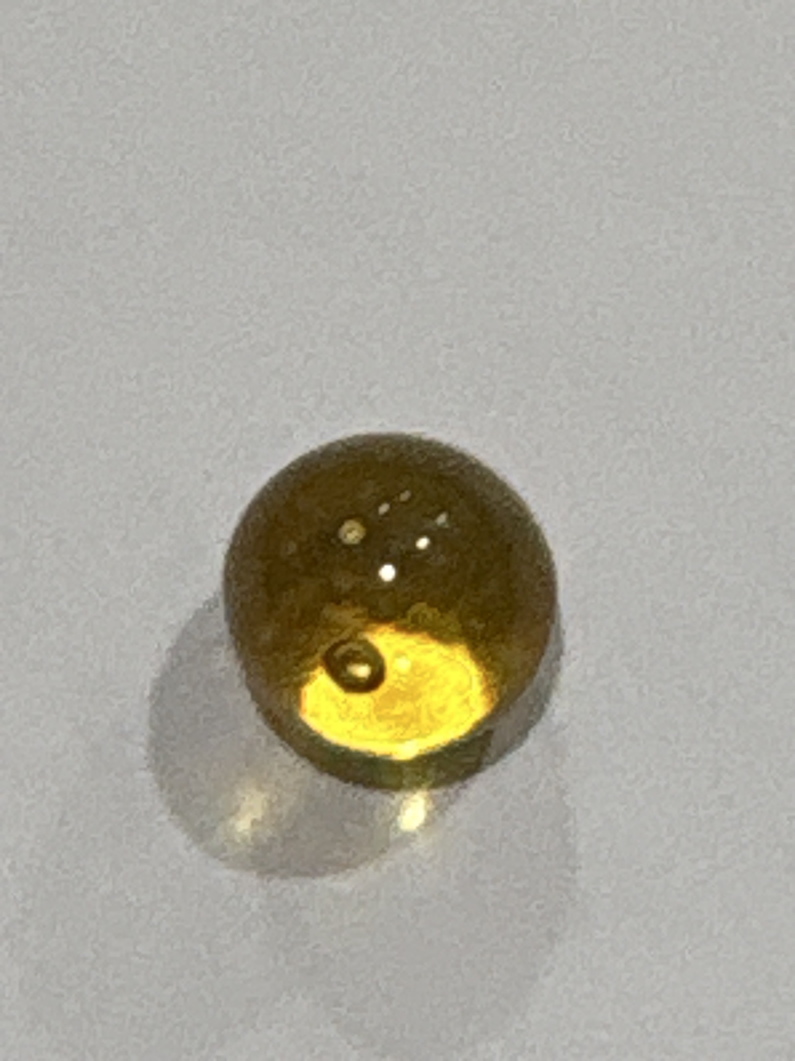Amber Clearie by Akro Agate Company, identification view
