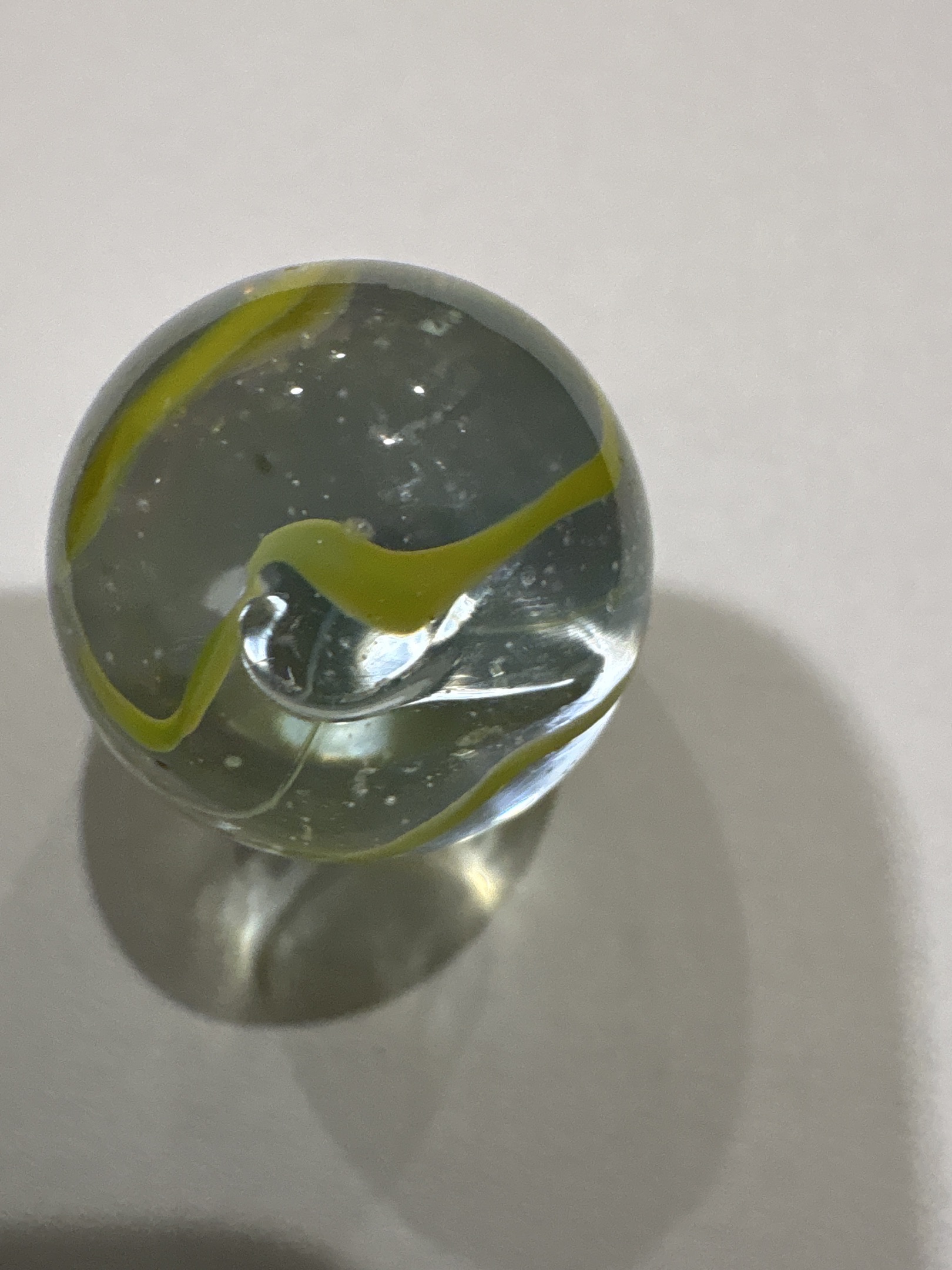 Single-Vane Seedy Glass by Japanese (Unknown Manufacturer), identification view