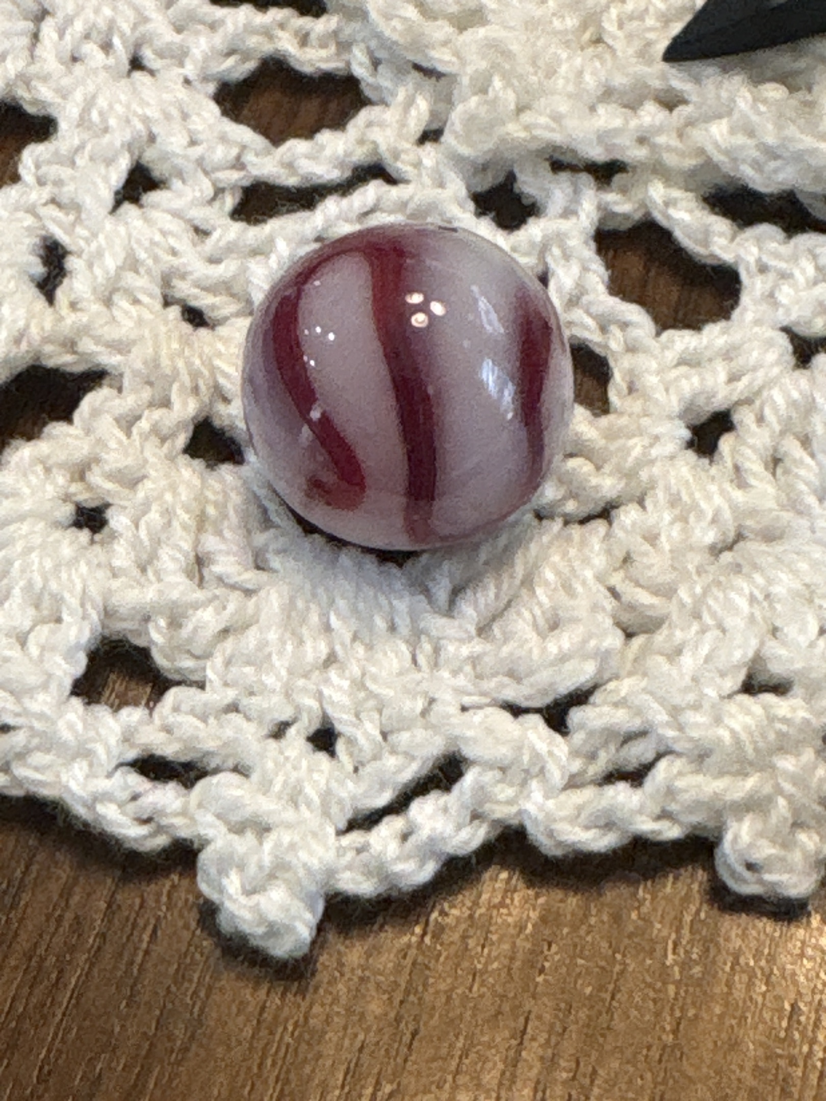 Red and White Swirl by Alley Agate, identification view