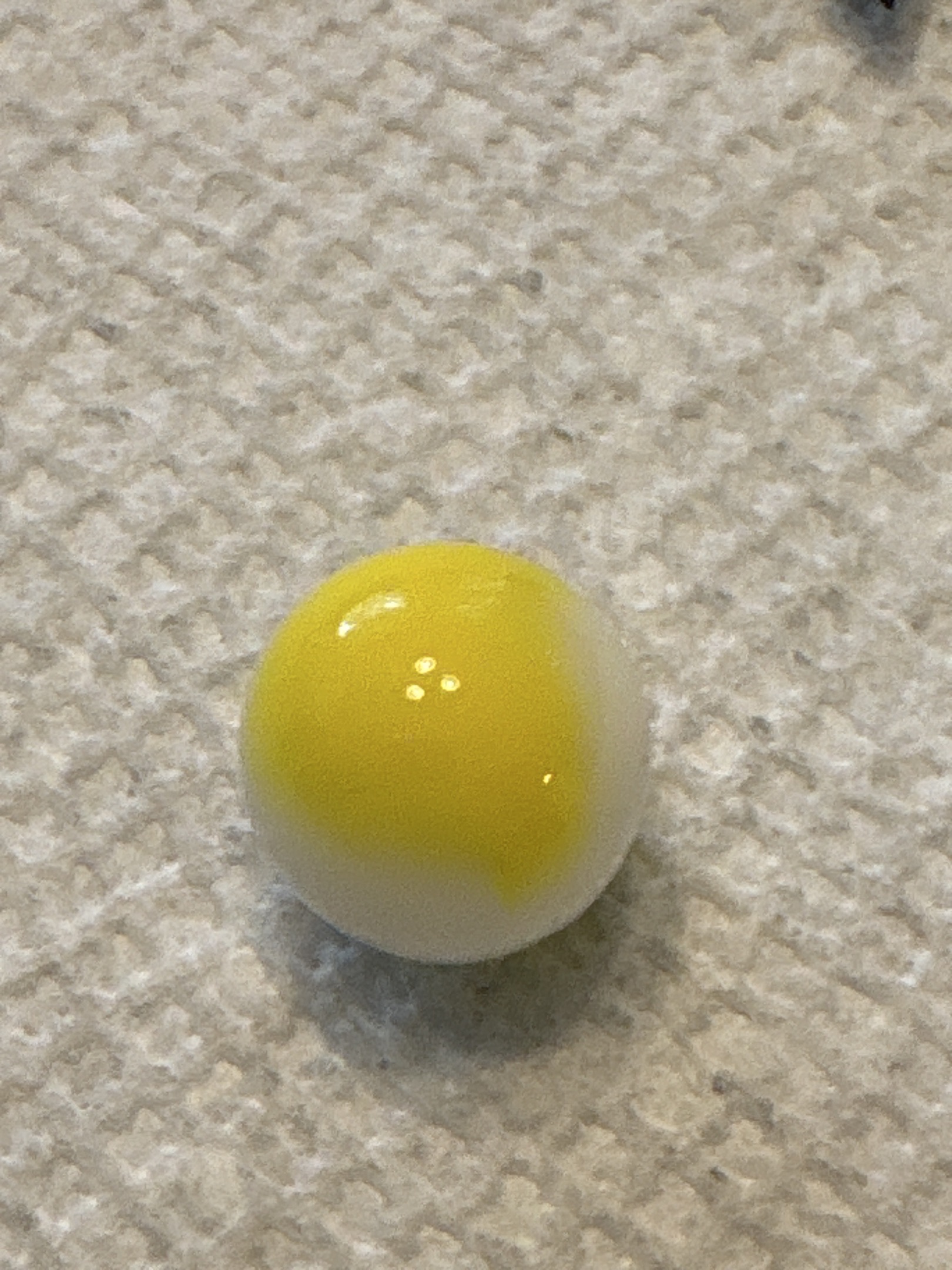 Whitie (Yellow) by Vitro Agate Company, identification view