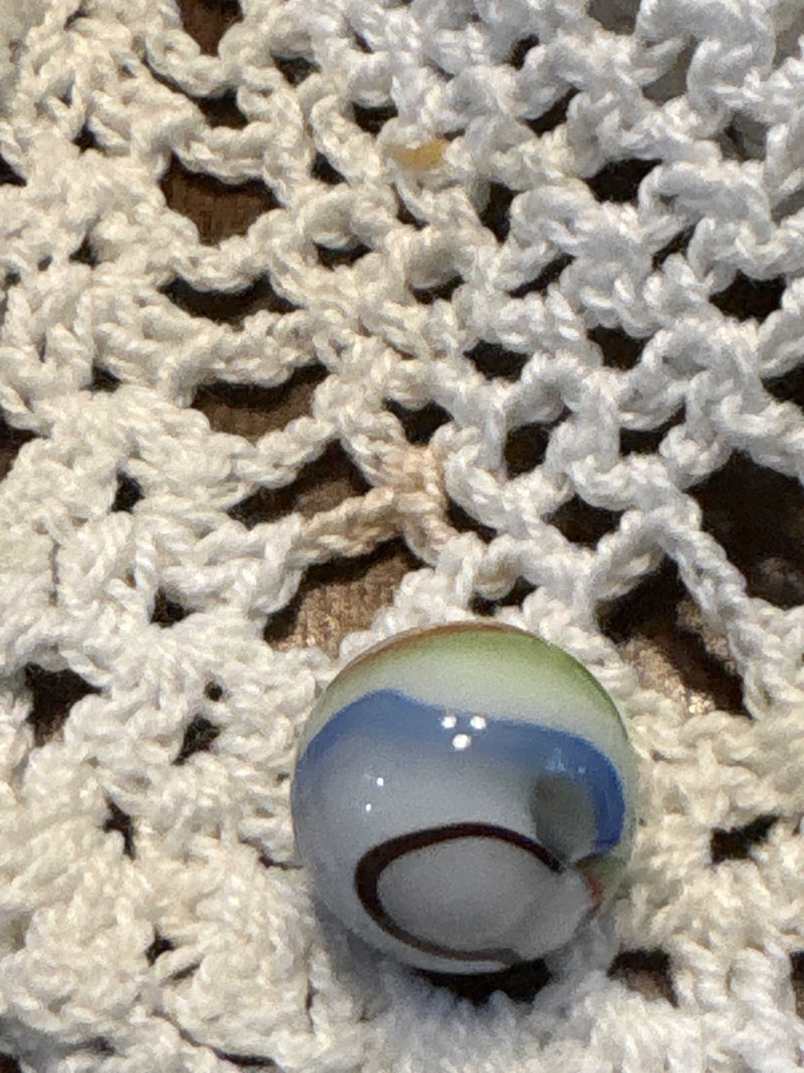 Parrot by Vitro Agate Company, identification view