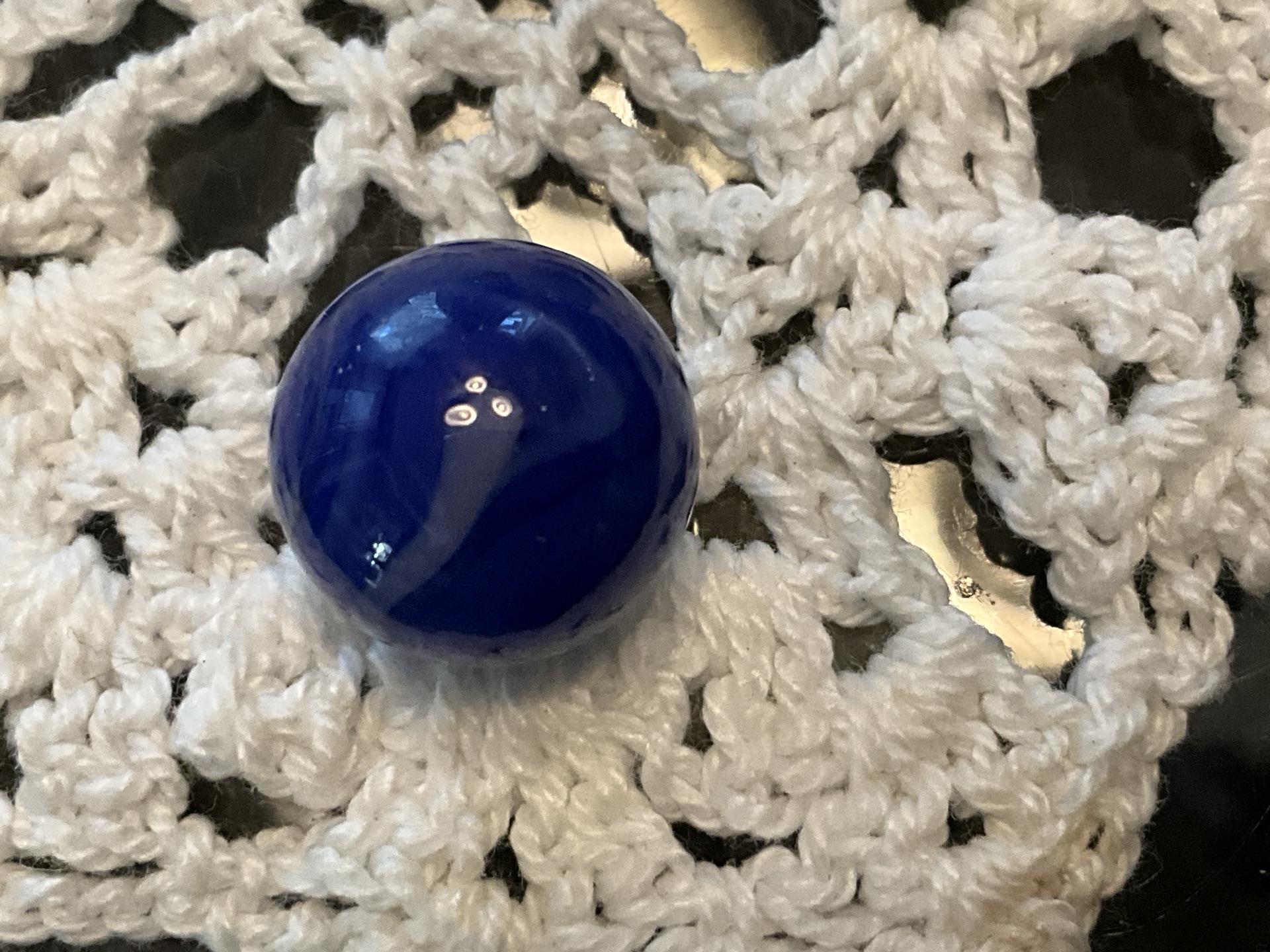 Solid Cobalt Blue by Akro Agate Company, identification view