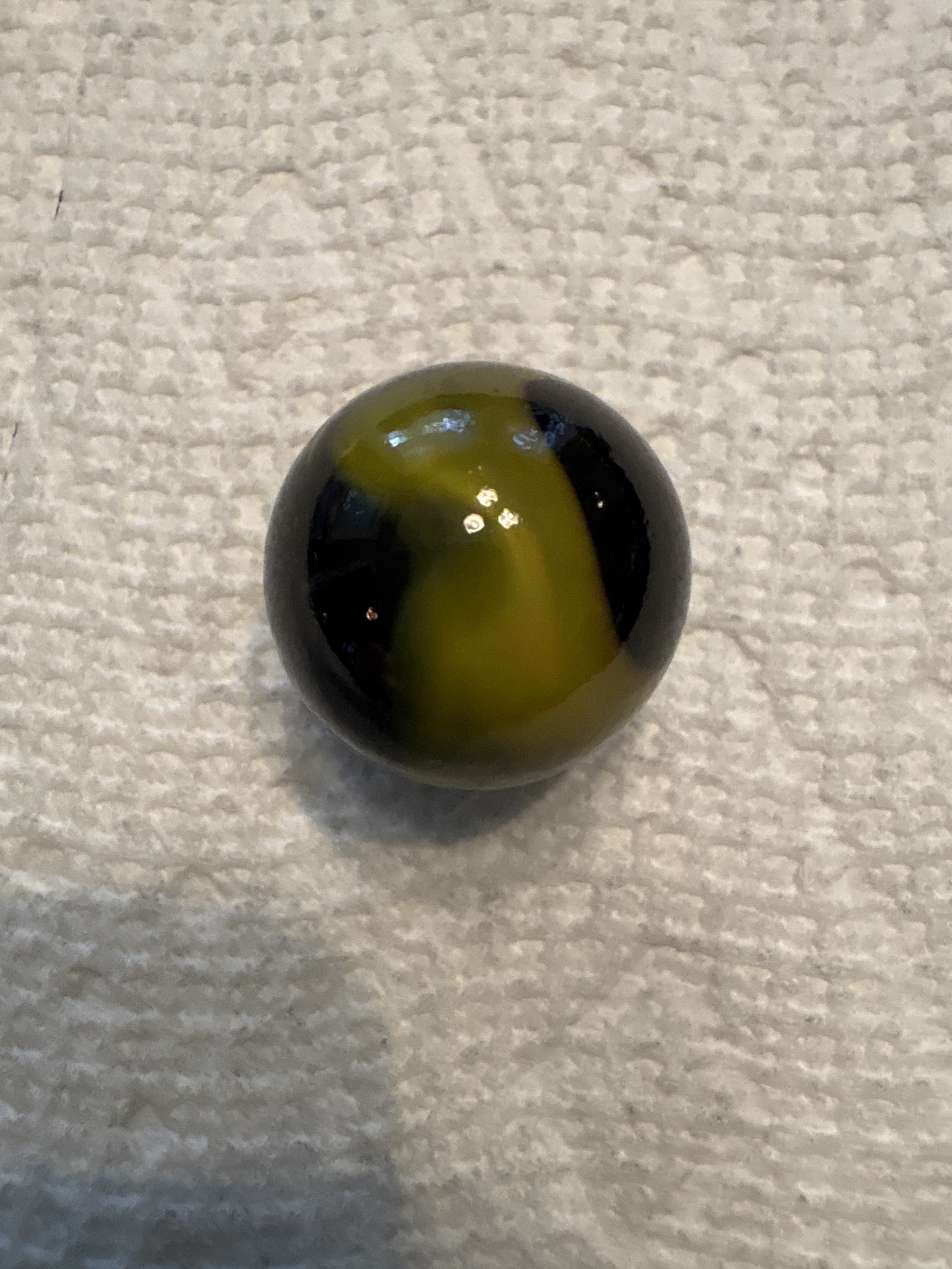 Bumblebee (Shooter) by Vacor de Mexico (Mega Marbles), identification view