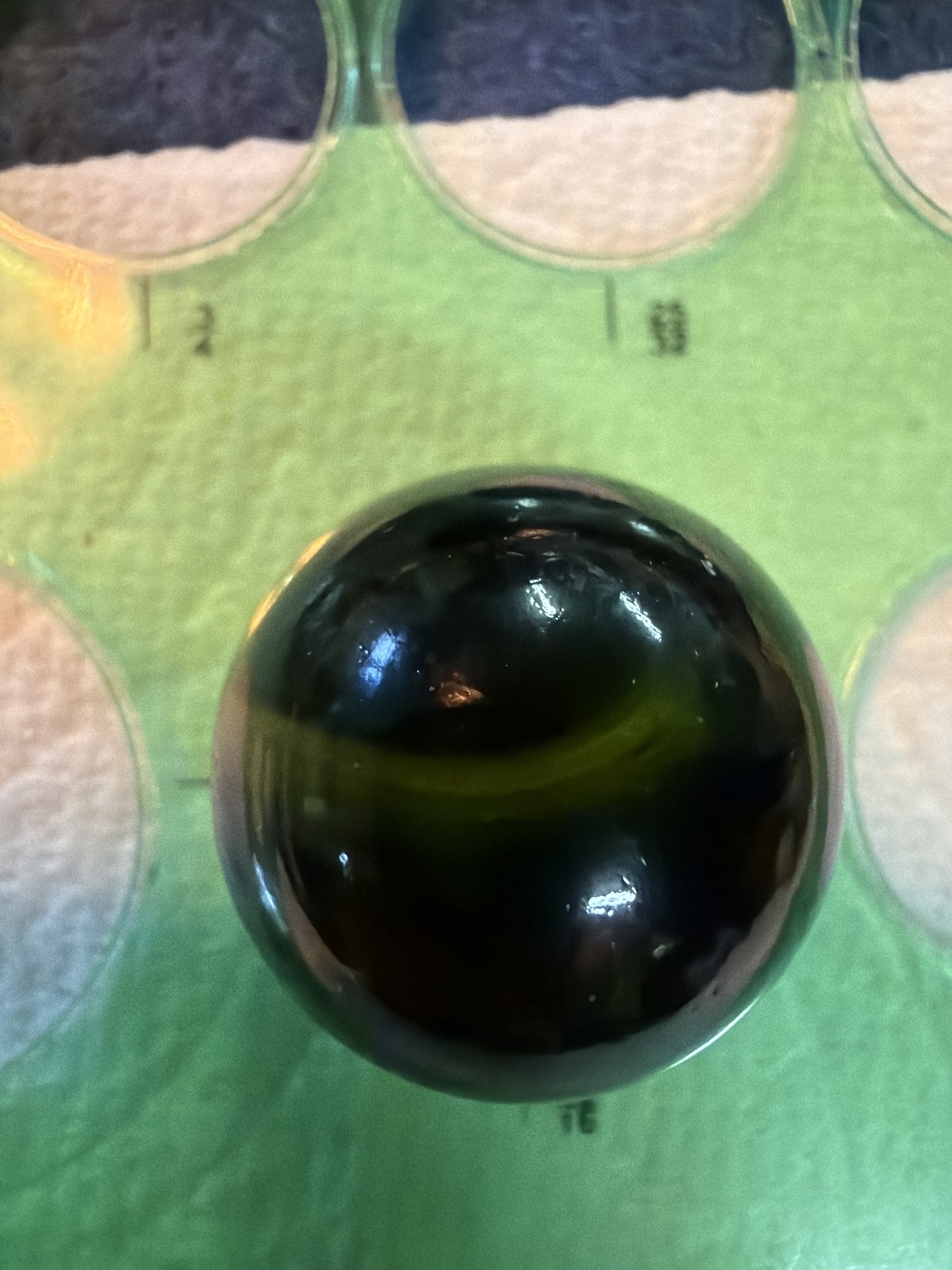 Blackie / Black Beauty by Vitro Agate, identification view