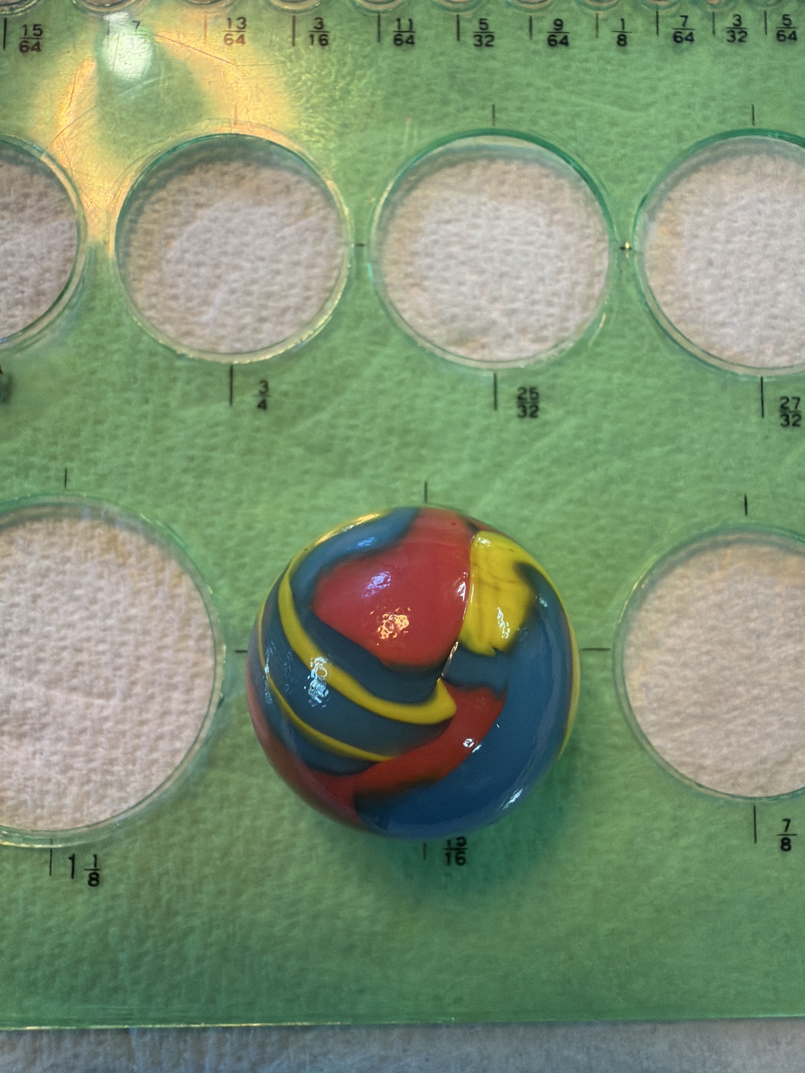 Superman Corkscrew by Akro Agate, identification view