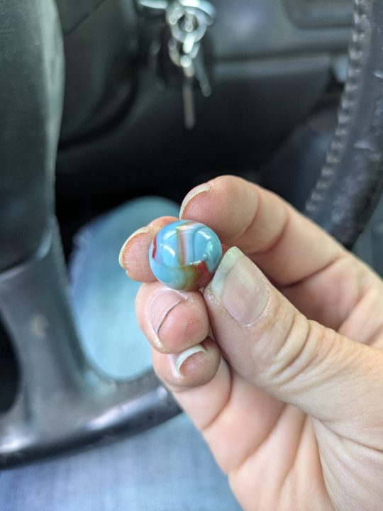 Blue Parrot by Vitro Agate, identification view