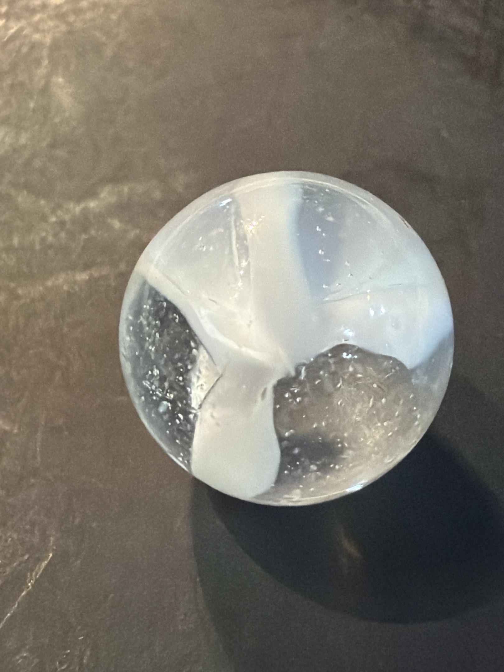 White Tiger - White Ribbon Clearie by Vitro Agate Company, identification view