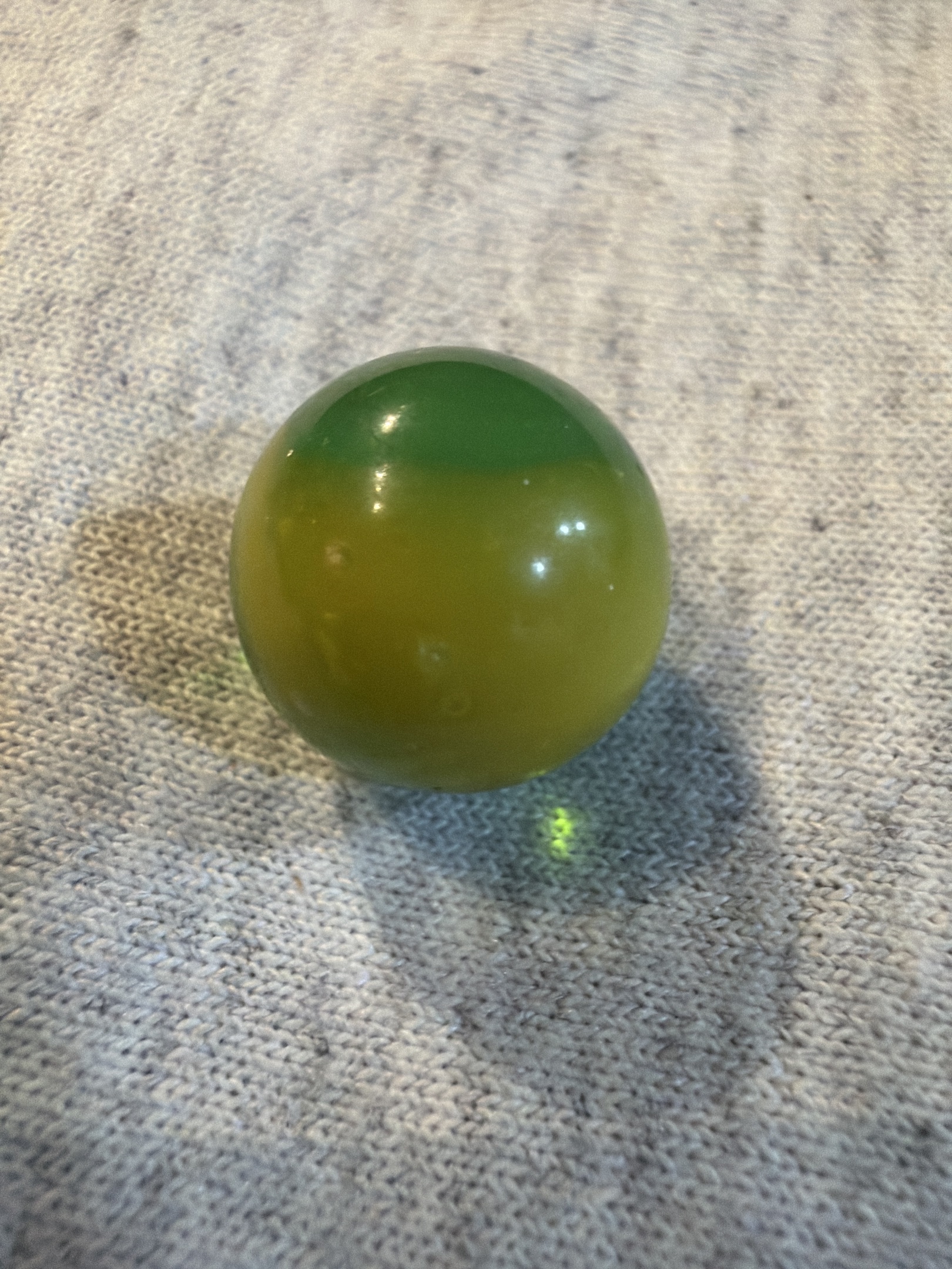 Half and Half - Green and Yellow by Vitro Agate, identification view