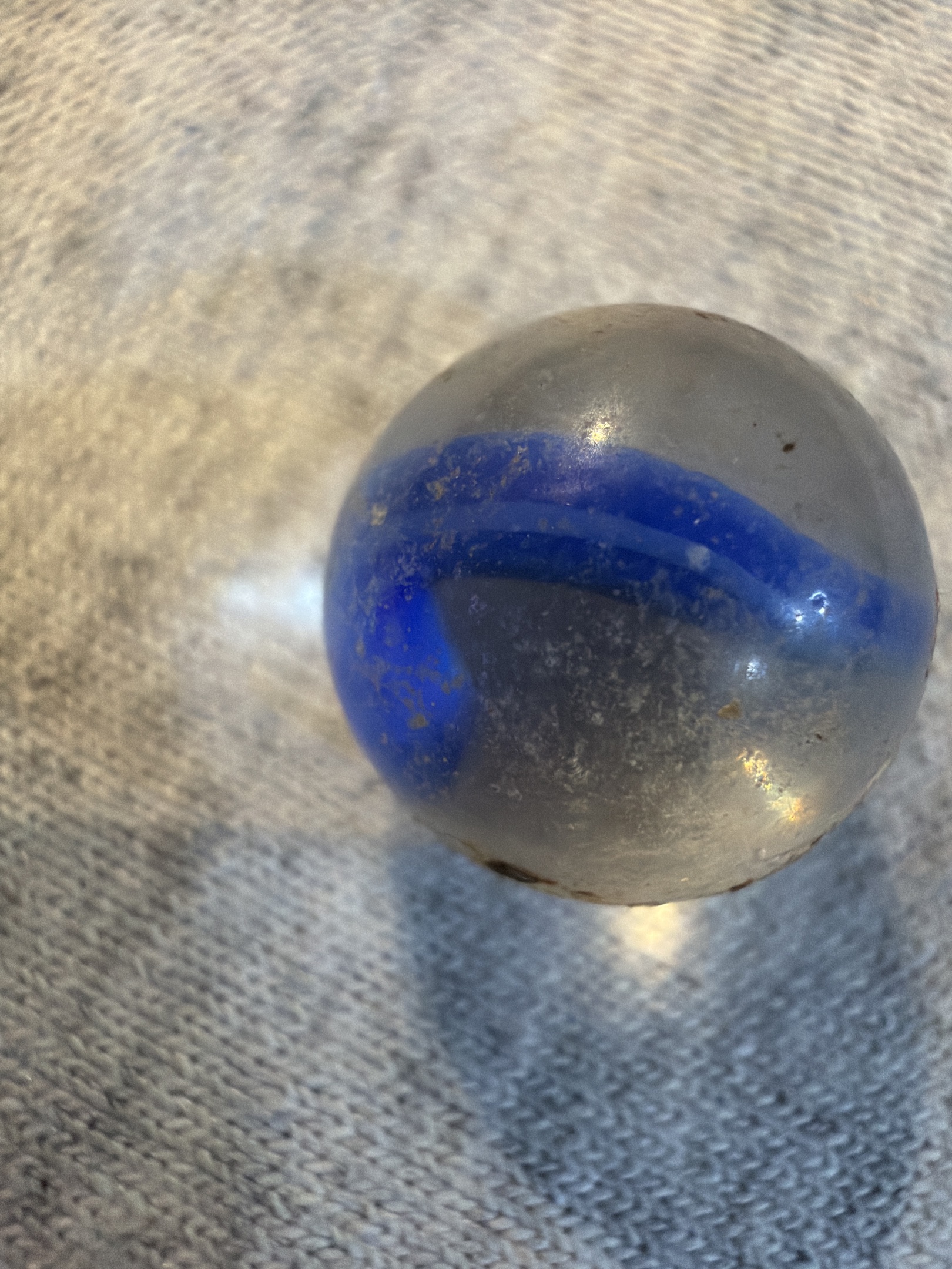 Blue Ribbon Single-Vane Cat's Eye by Vitro Agate, identification view