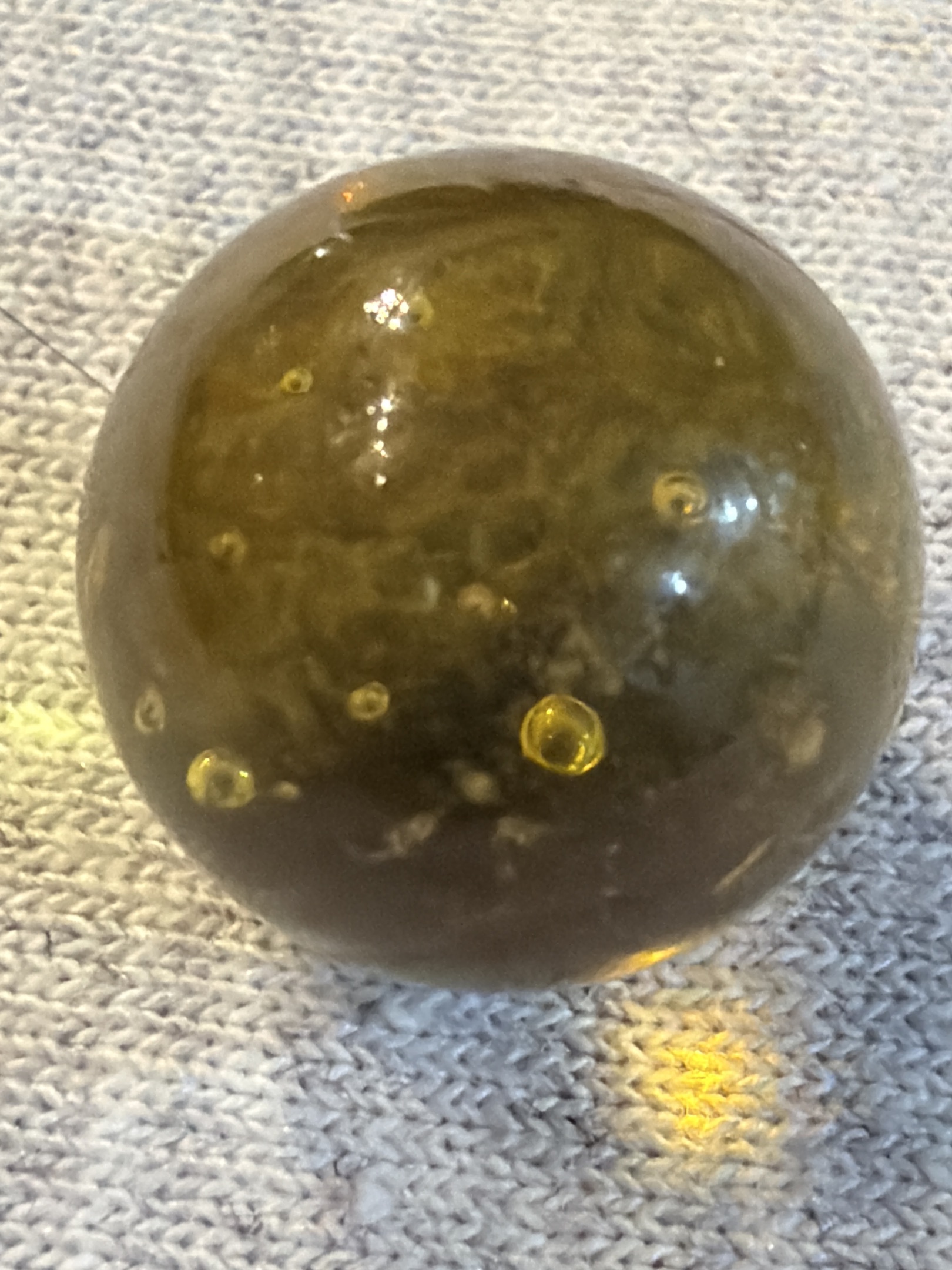 Amber Clear with Air Bubbles by German Handmade - Lauscha, identification view
