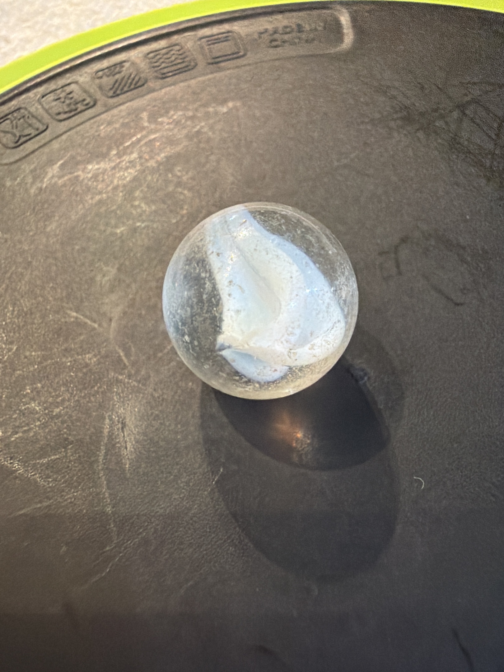 White Cat's Eye by Vitro Agate, identification view