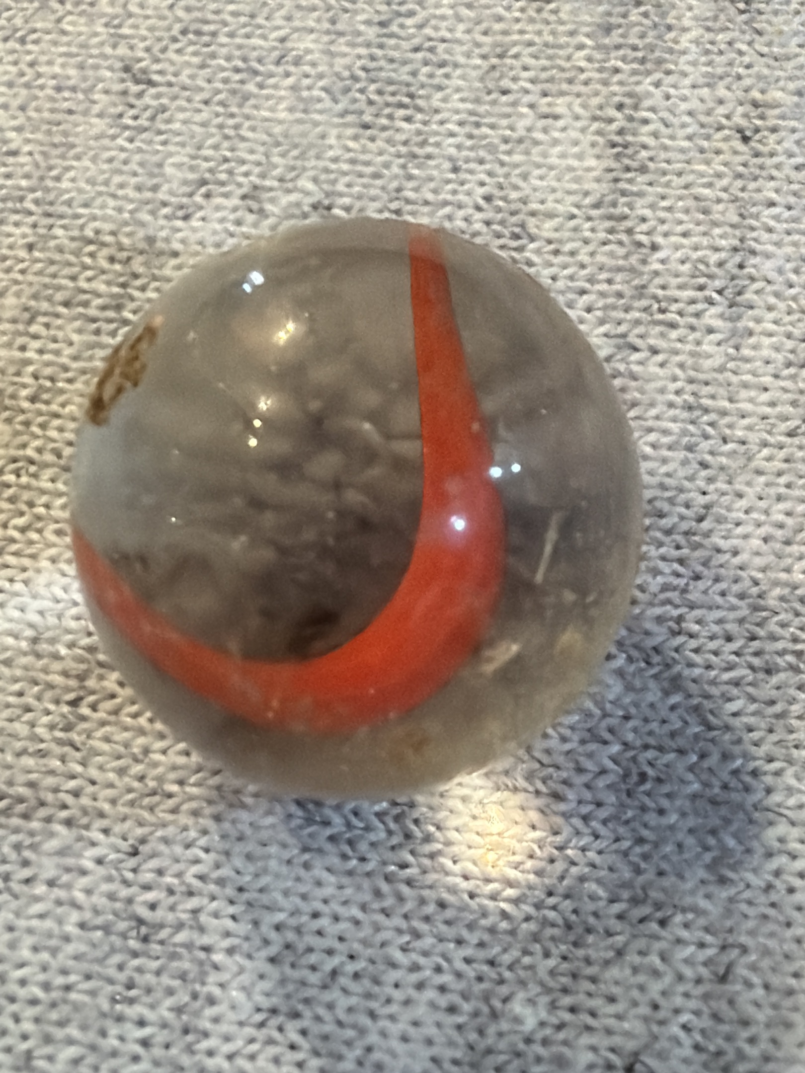 Oxblood Special - Red Band Transparent by Akro Agate, identification view