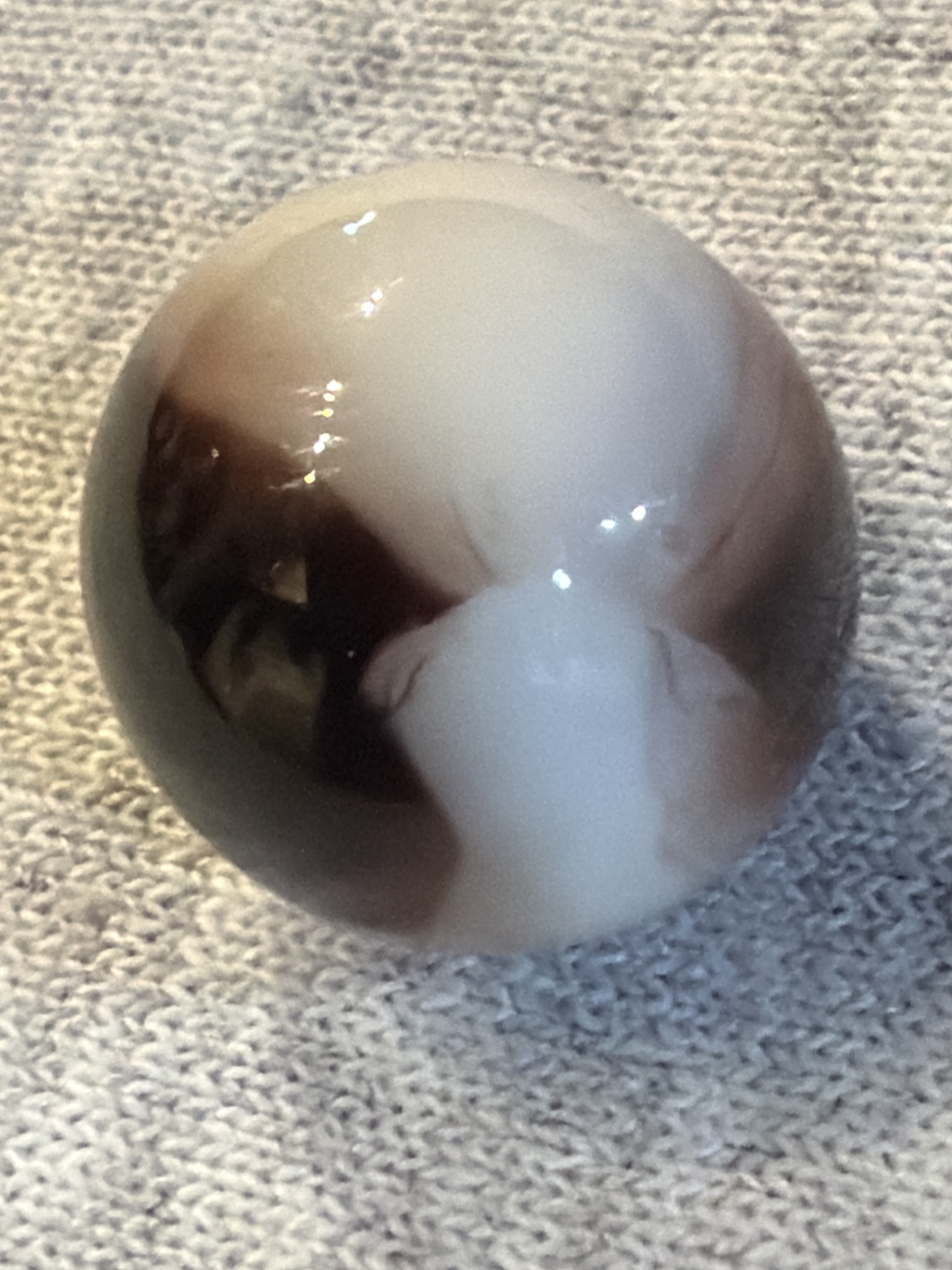 Brown and White Corkscrew by Akro Agate, identification view