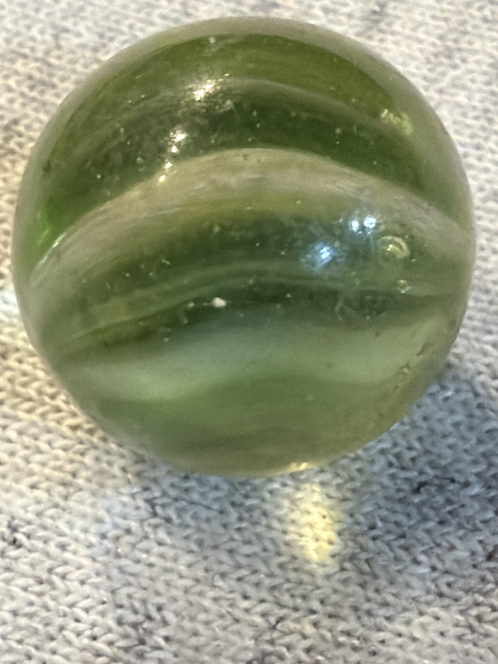 Green Cat's Eye by Vitro Agate, identification view