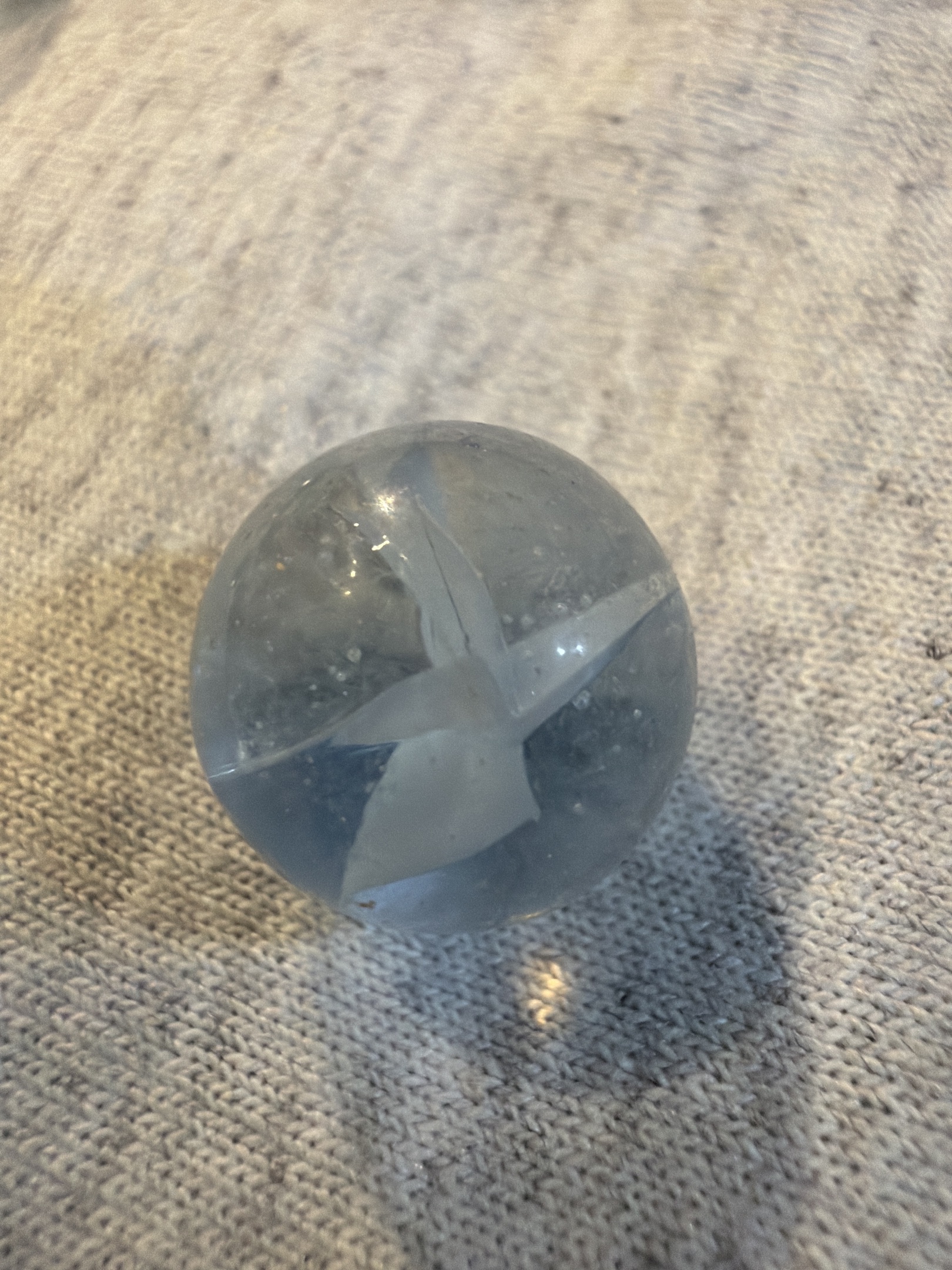 White 4-Vane Cross Cat's Eye by Japanese (Generic Asian Import), identification view