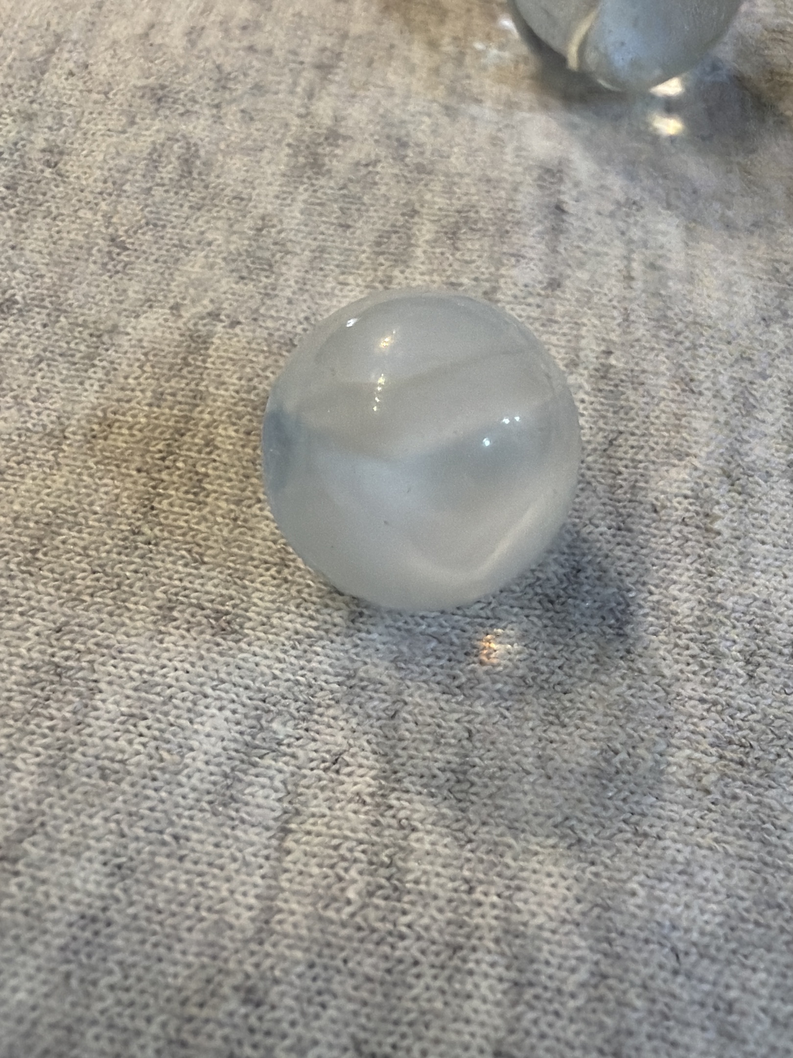 White Ghost by Vitro Agate, identification view