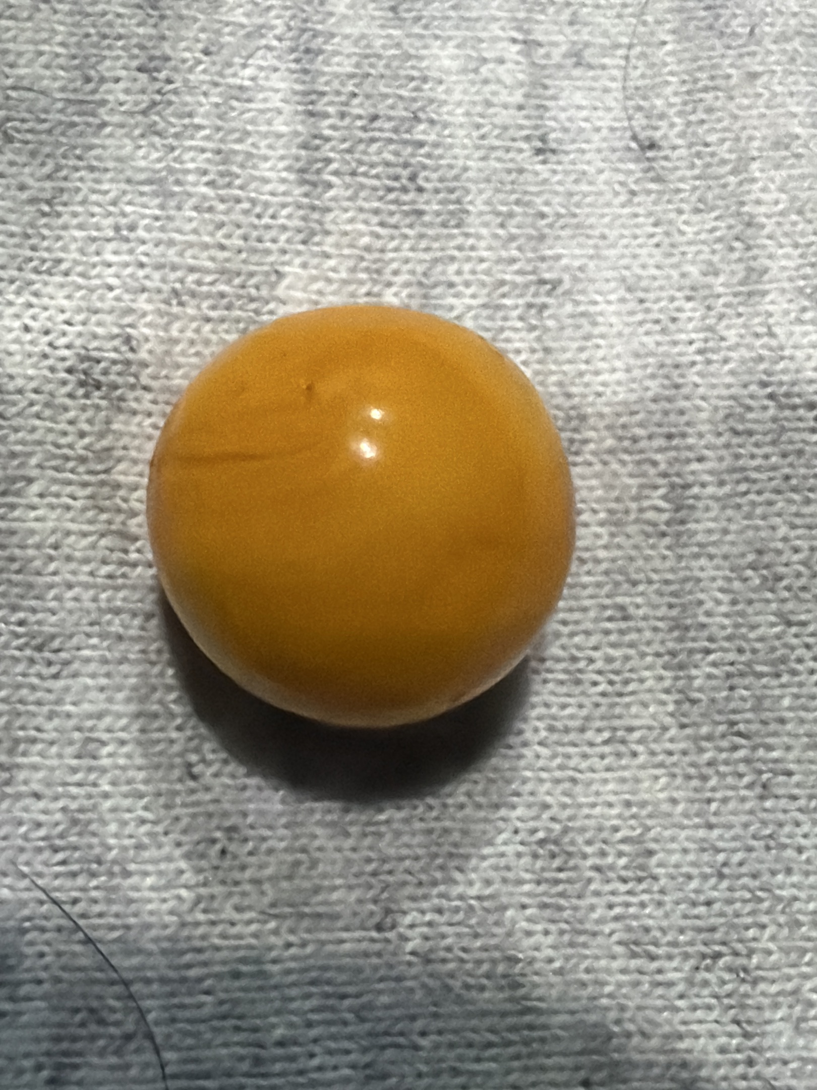 Butterscotch Opaque by Vitro Agate Company, identification view