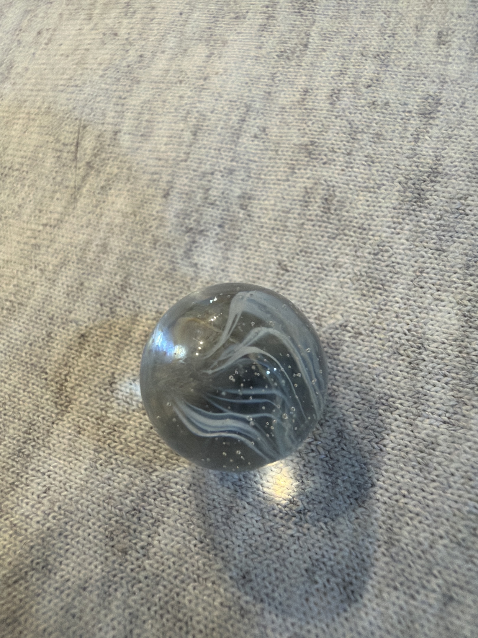White Ghost by Vitro Agate, identification view
