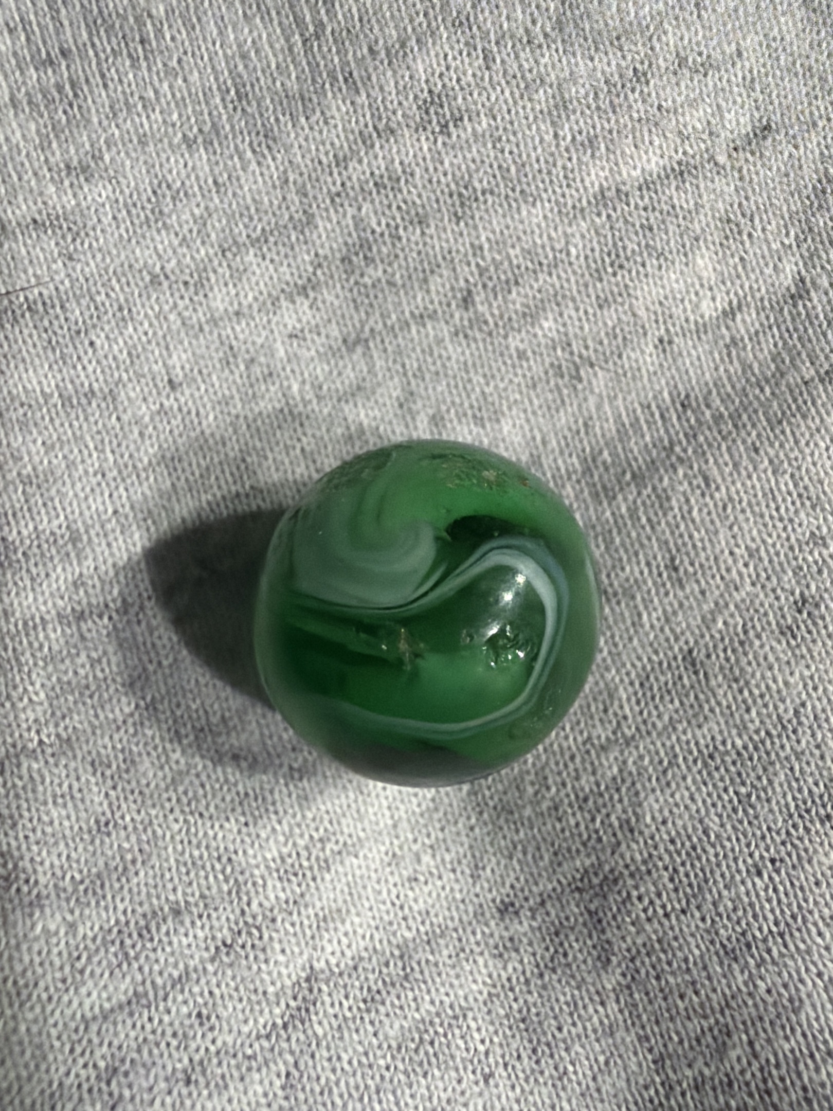 Green Onyx Corkscrew by Akro Agate, identification view