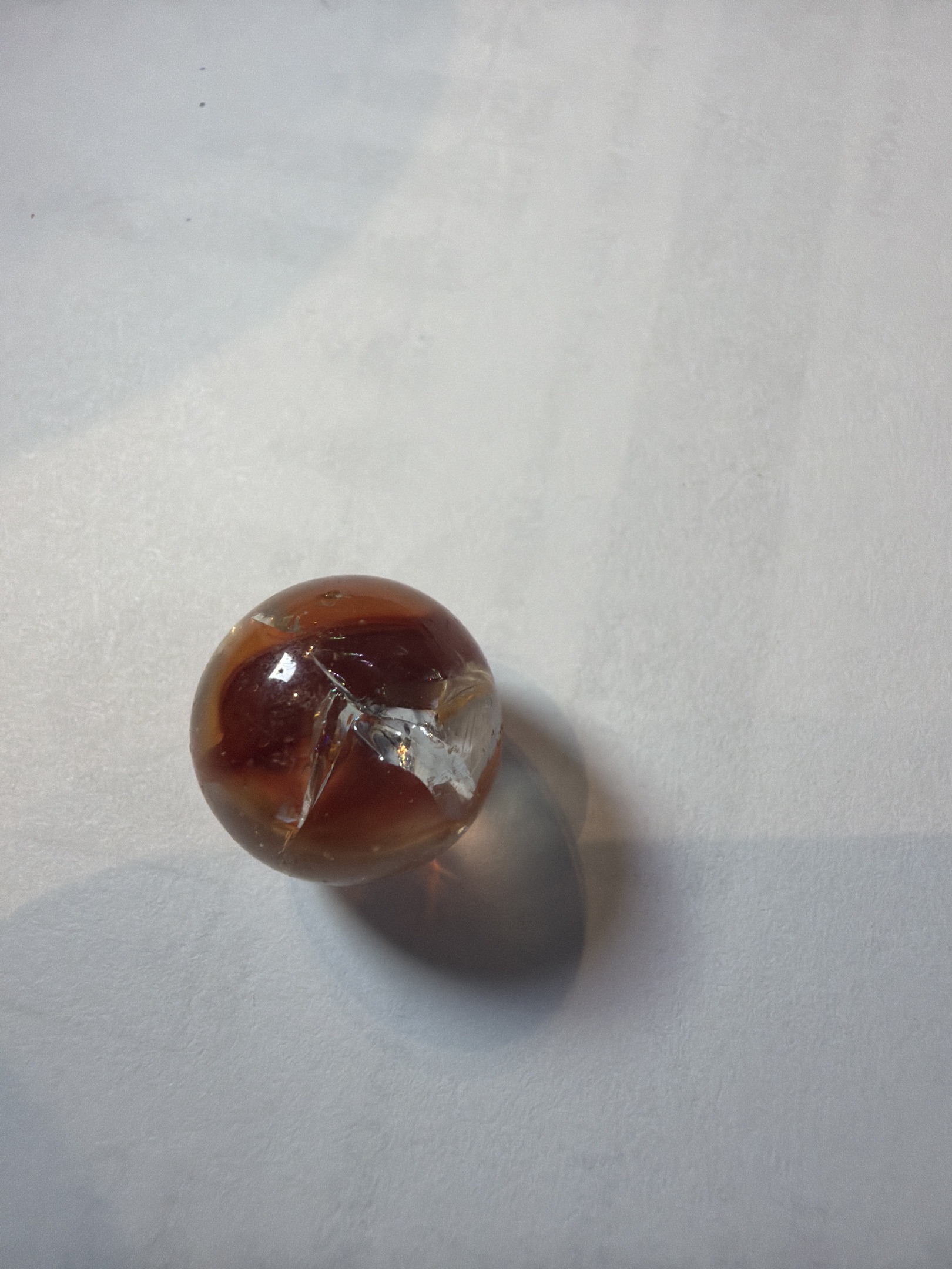 Amber Cat's Eye by Vitro Agate Company, identification view