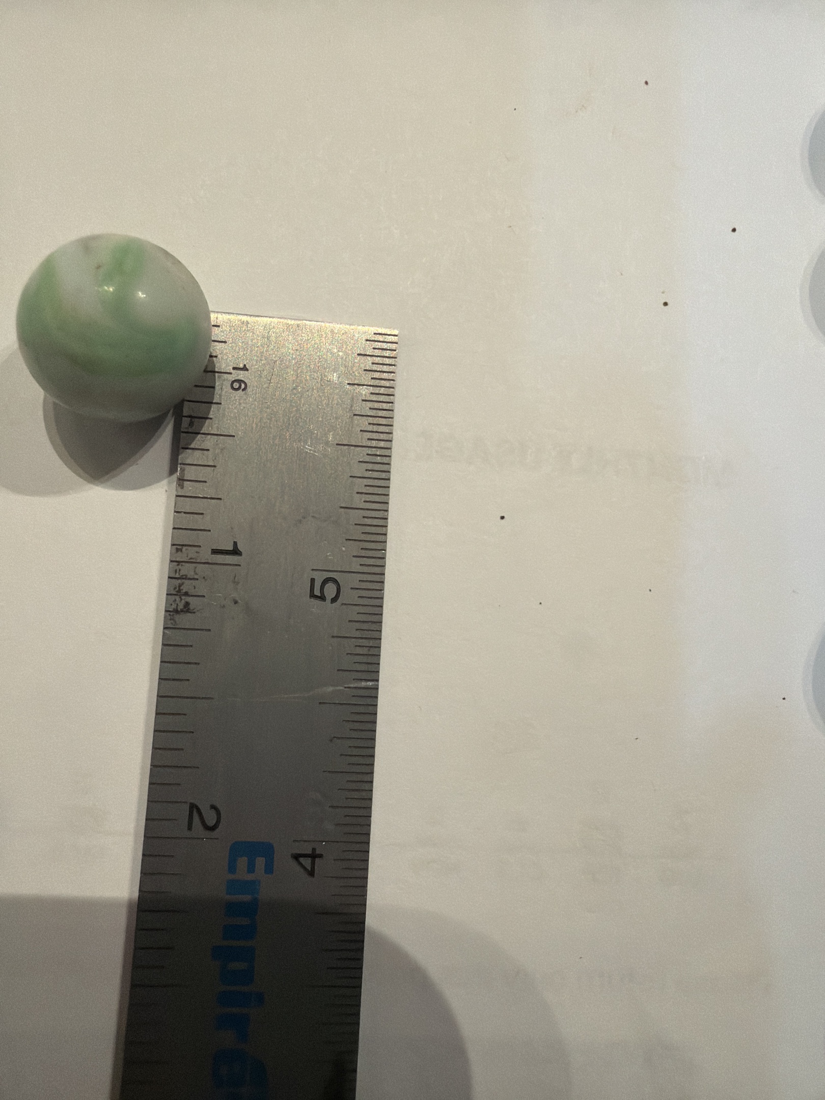 Green and White Corkscrew by Akro Agate, identification view