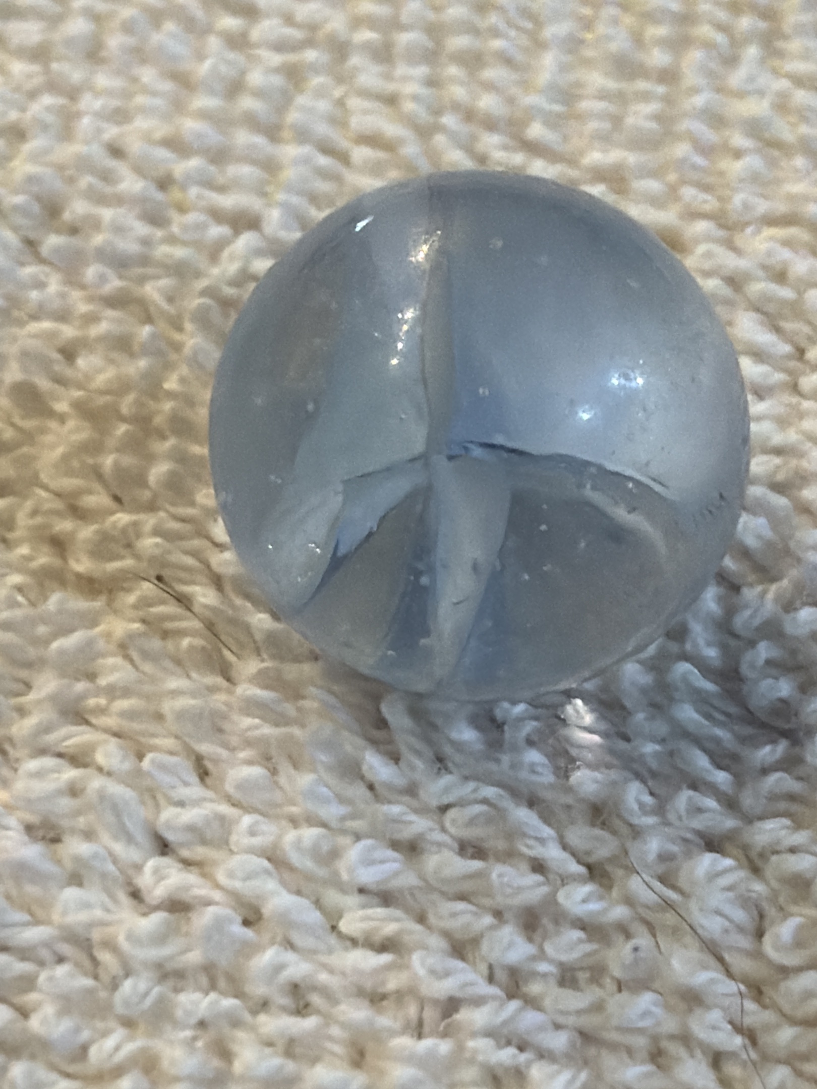Light Blue with White Vanes by Vitro Agate Company, identification view