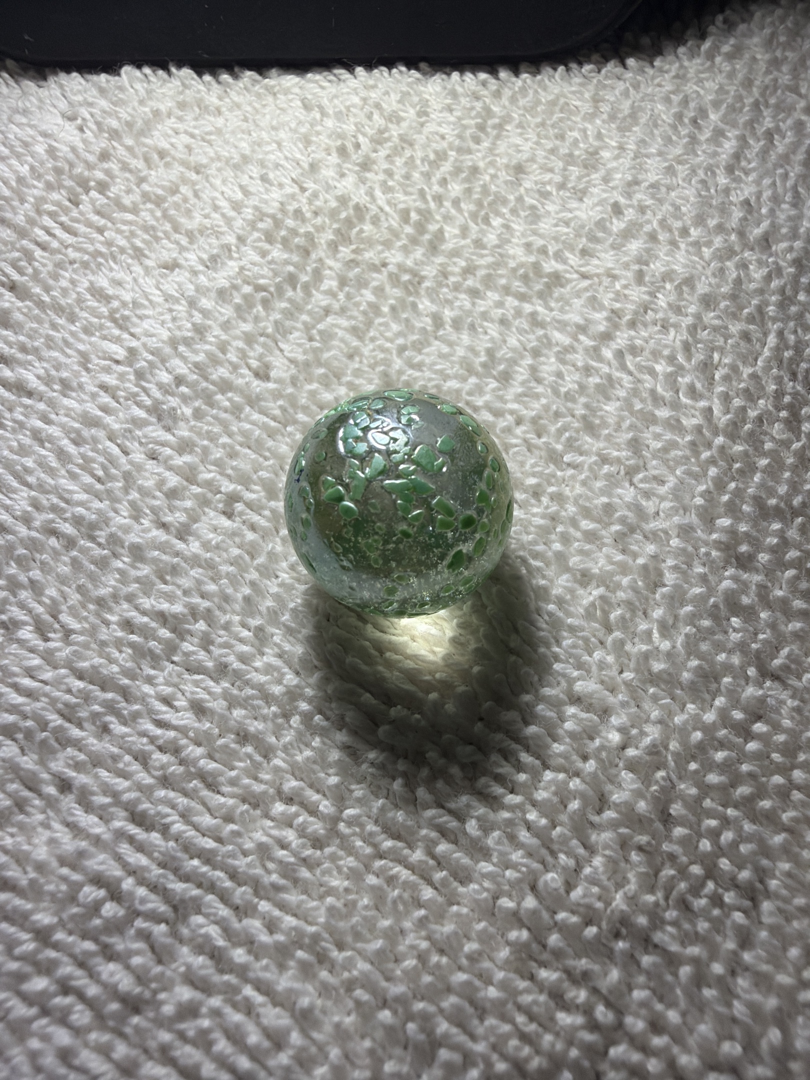 Green Confetti by Vitro Agate, identification view