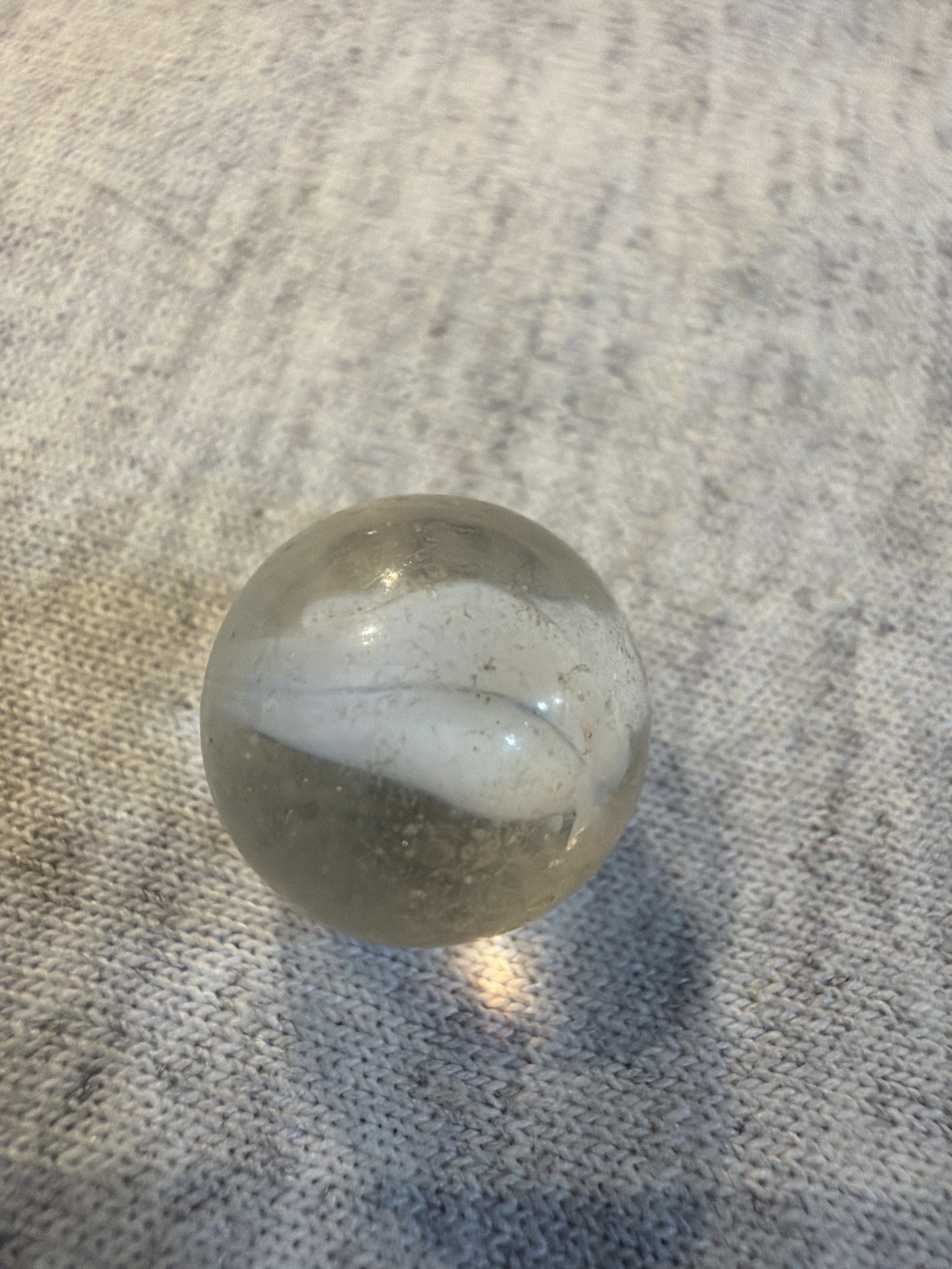 White Patch Clearie by Akro Agate, identification view
