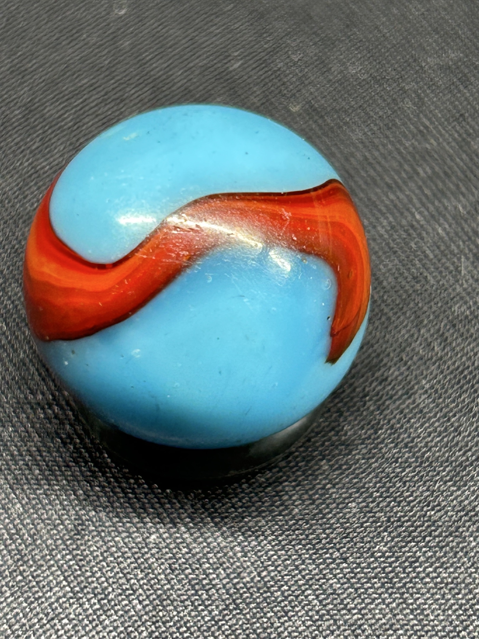 Blue and Orange Corkscrew by Akro Agate Company, identification view