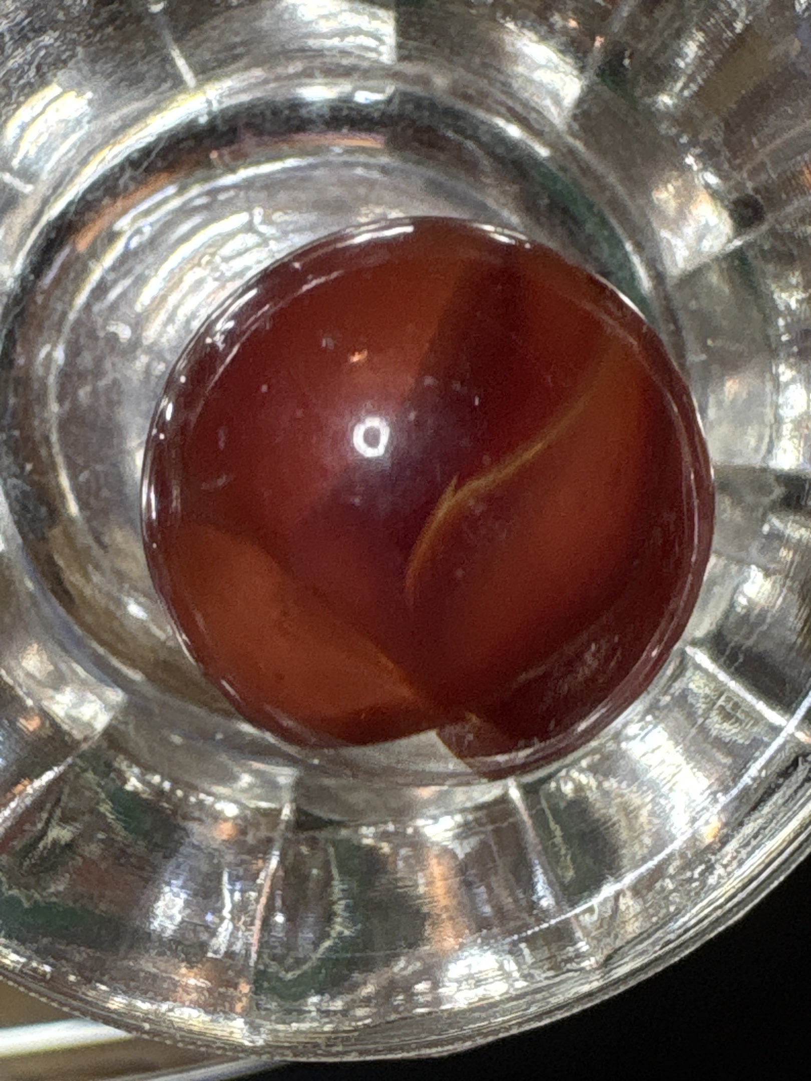All-Red by Vitro Agate Company, identification view