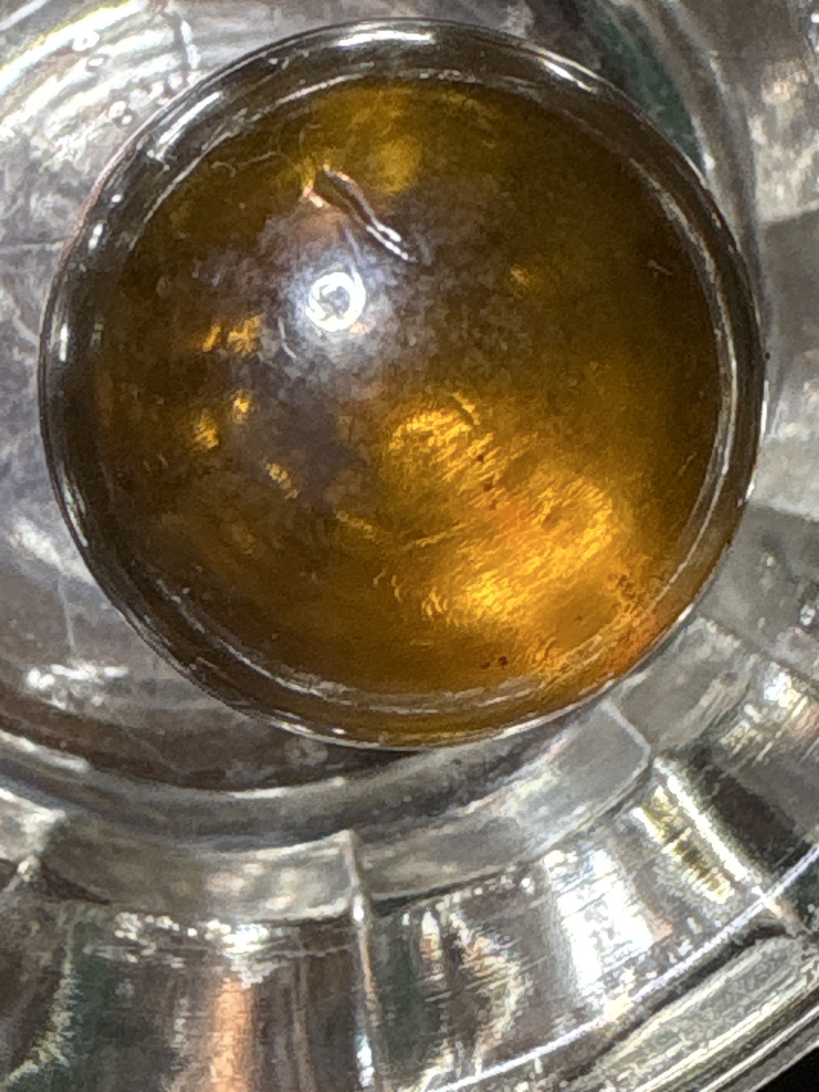 Amber by Akro Agate Company, identification view