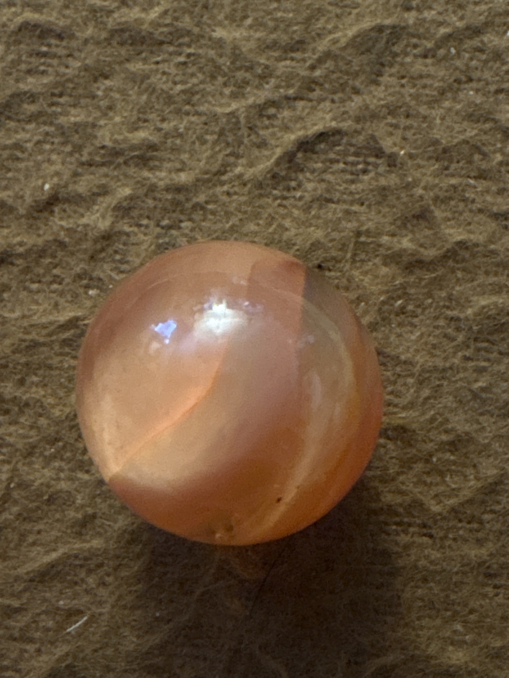 Peach Ribbon by Vitro Agate Company, identification view