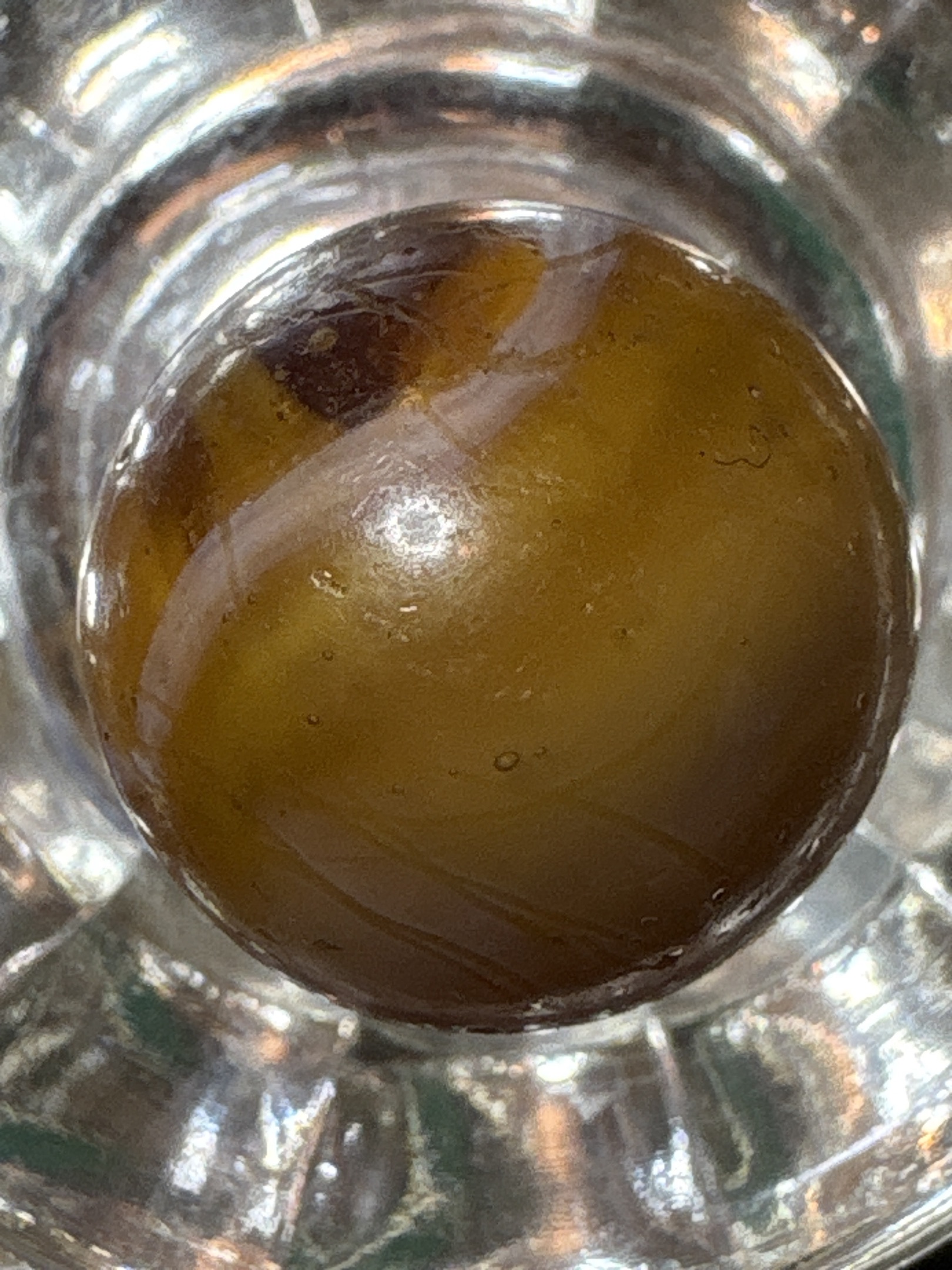 Amber Swirl by Akro Agate Company, identification view